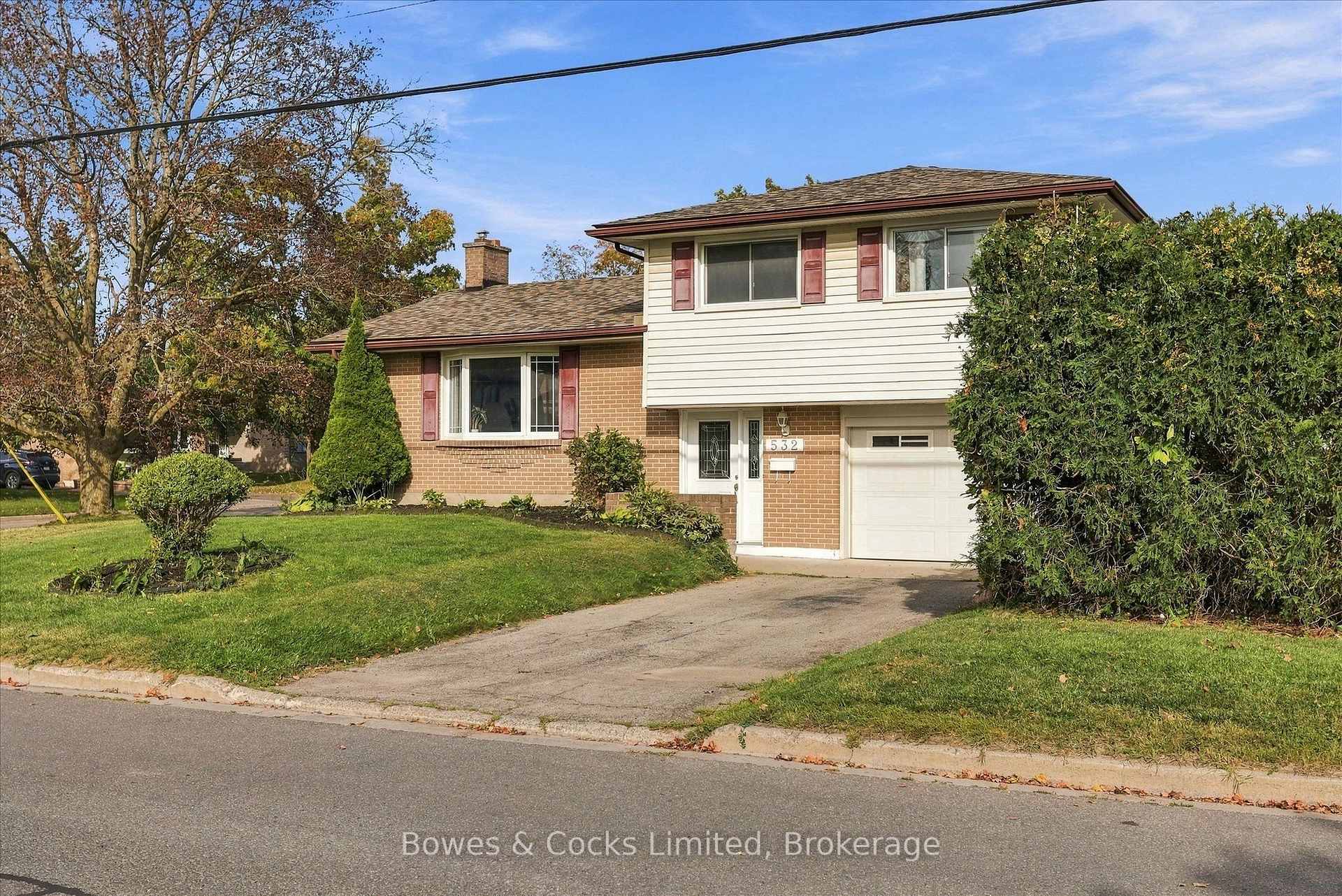 Photo 2 of 532 Raymond Street, Peterborough, Northcrest Ward 5 — HOMEH