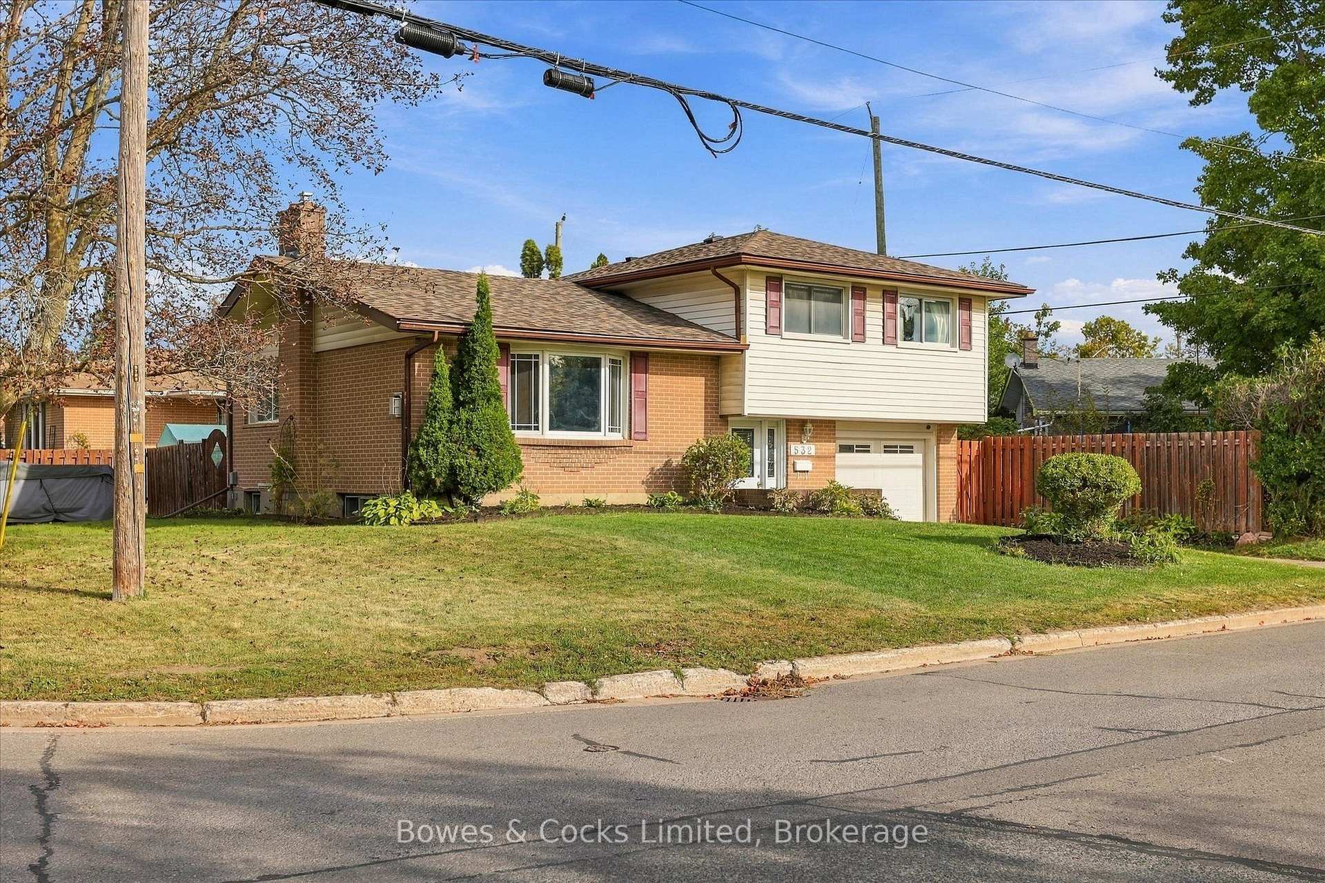 Photo 3 of 532 Raymond Street, Peterborough, Northcrest Ward 5 — HOMEH