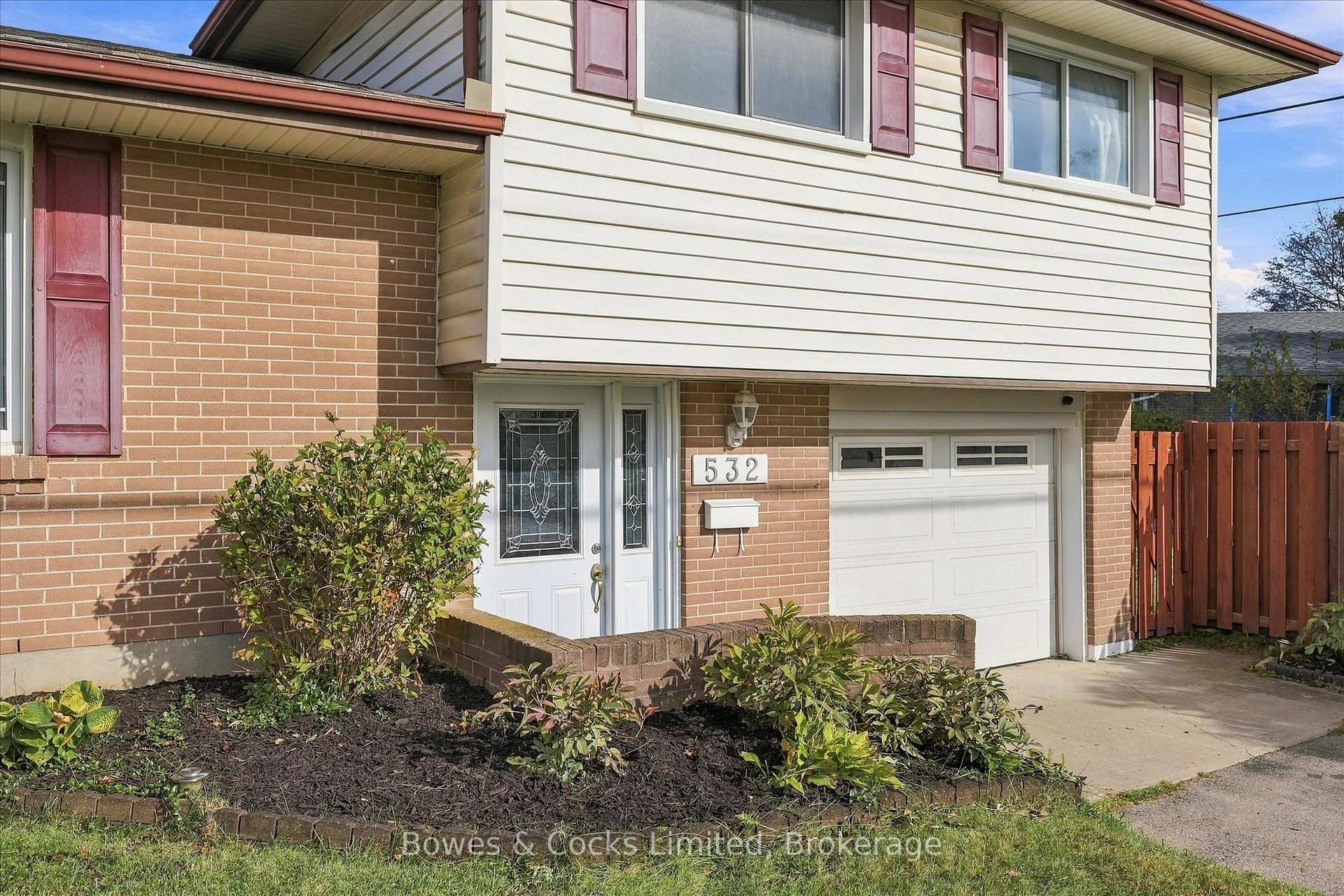 Photo 4 of 532 Raymond Street, Peterborough, Northcrest Ward 5 — HOMEH