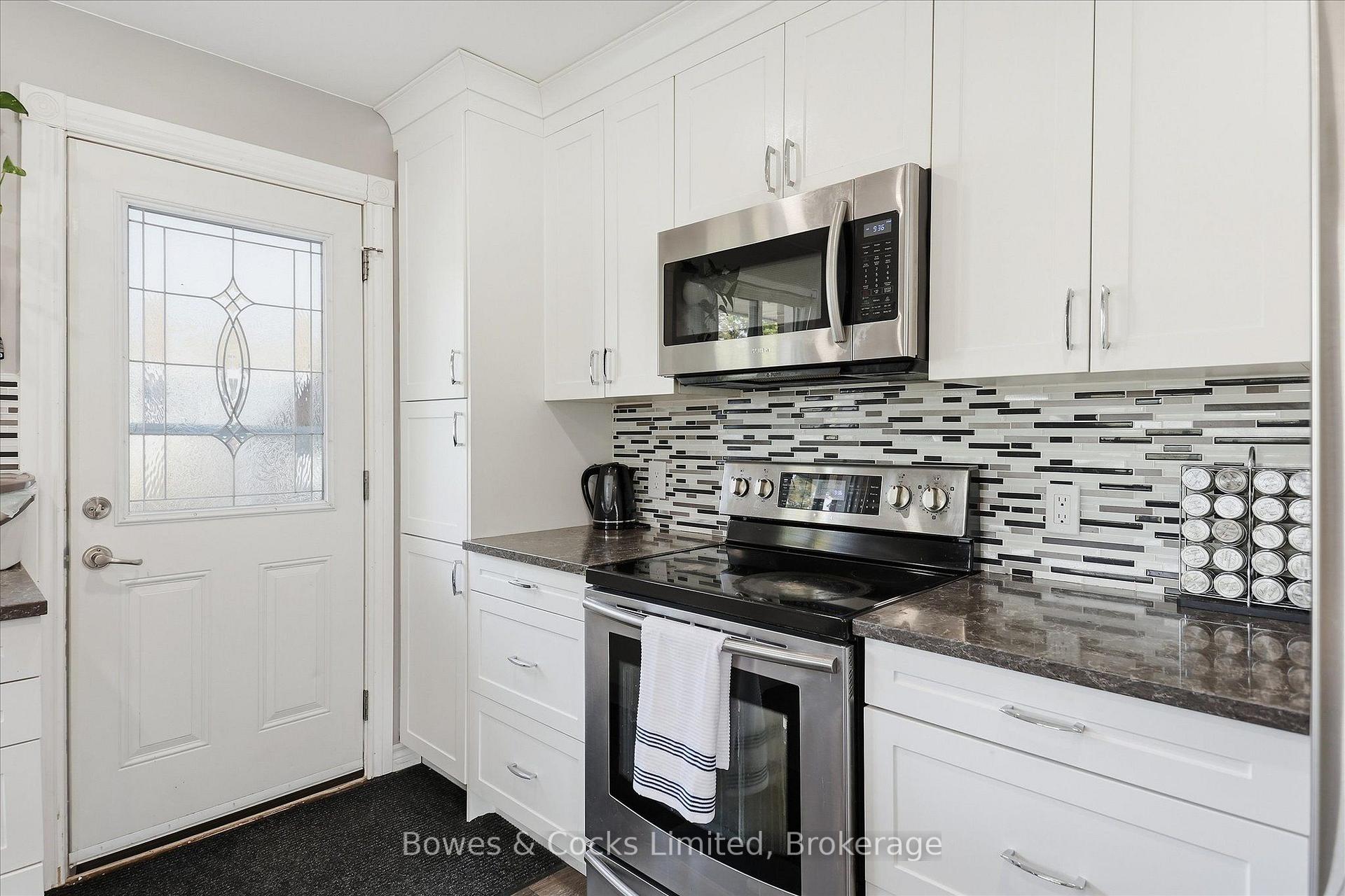 Photo 18 of 532 Raymond Street, Peterborough, Northcrest Ward 5 — HOMEH