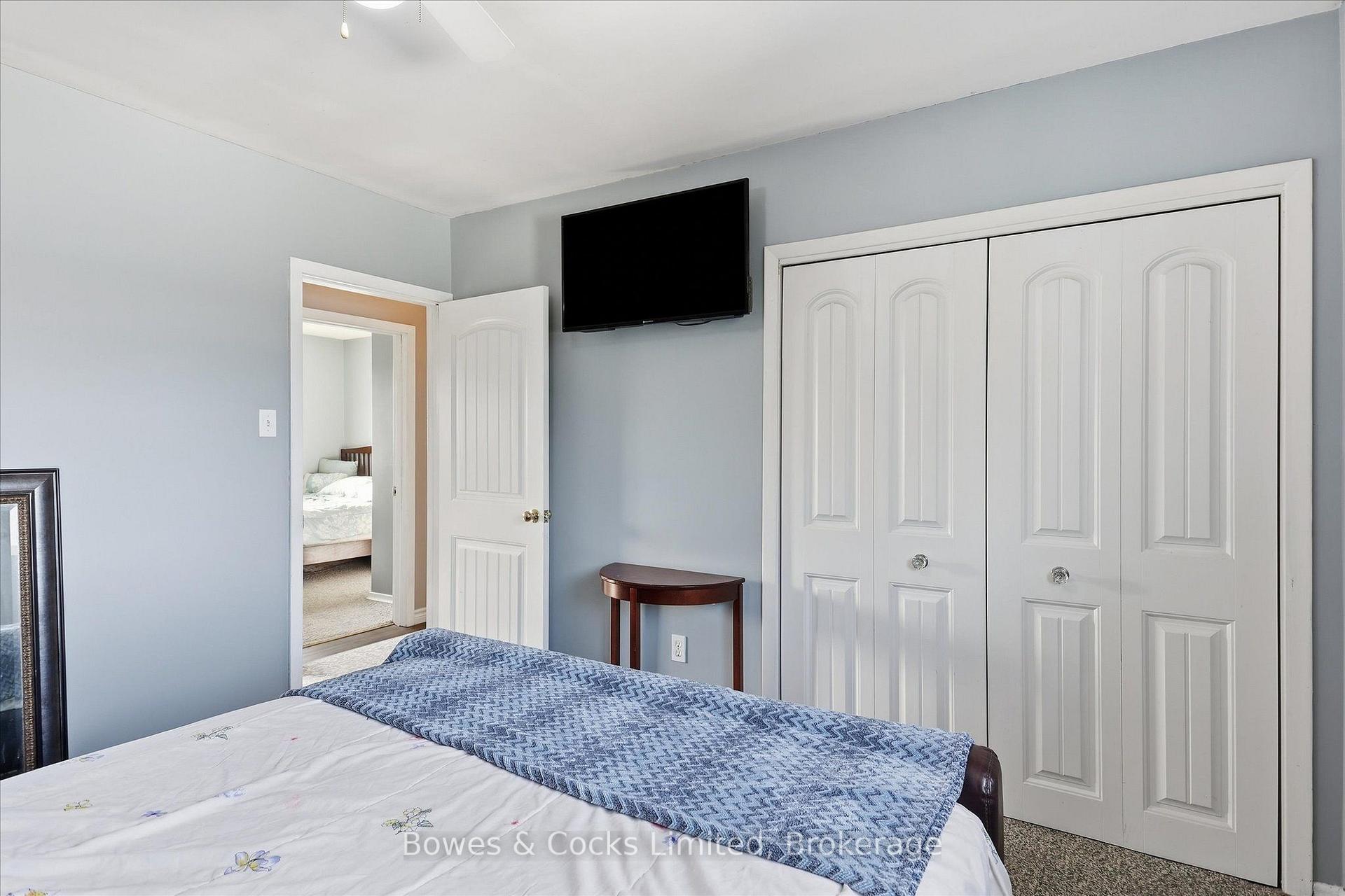 Photo 22 of 532 Raymond Street, Peterborough, Northcrest Ward 5 — HOMEH