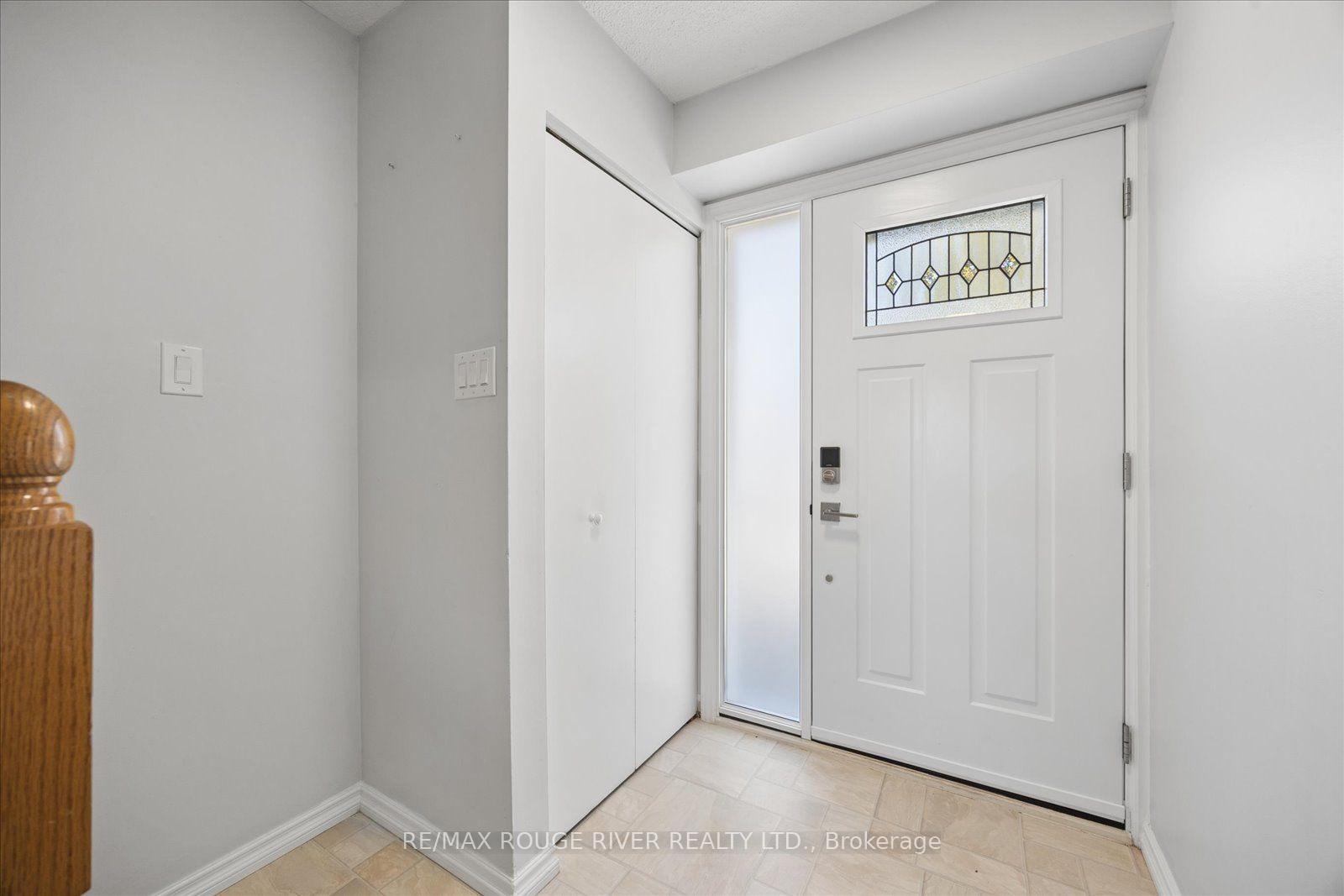 Photo 3 of 371 Ormond Drive, Oshawa, Samac — HOMEH