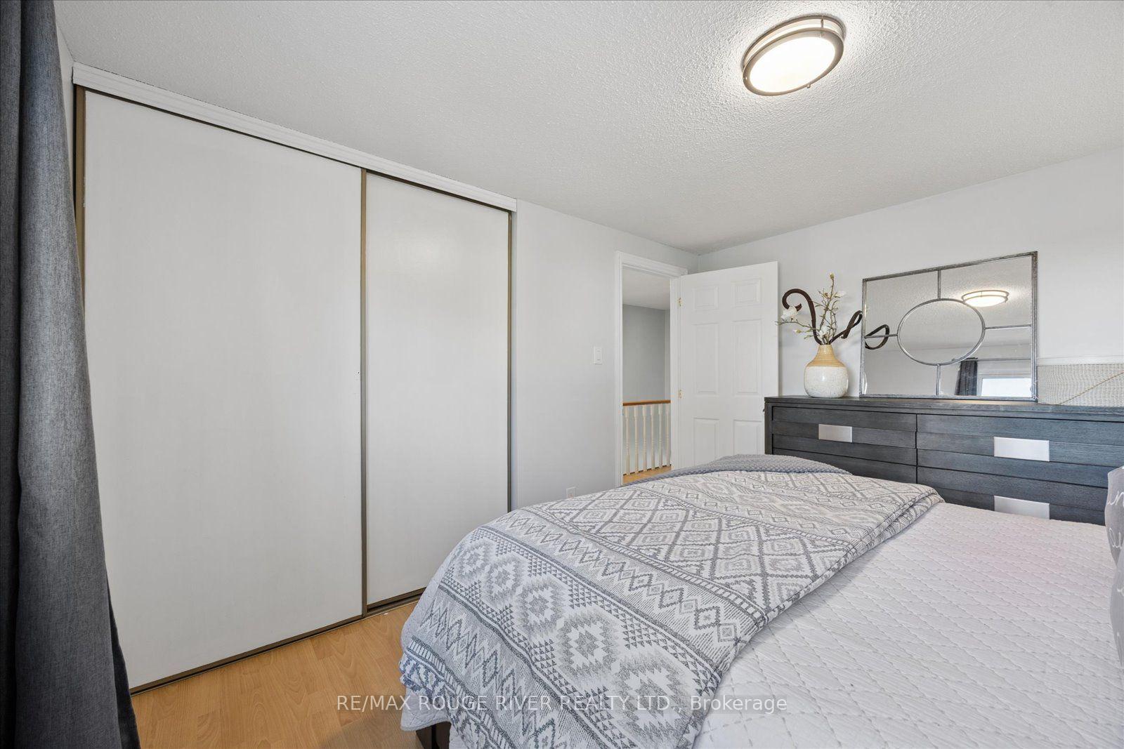 Photo 16 of 371 Ormond Drive, Oshawa, Samac — HOMEH
