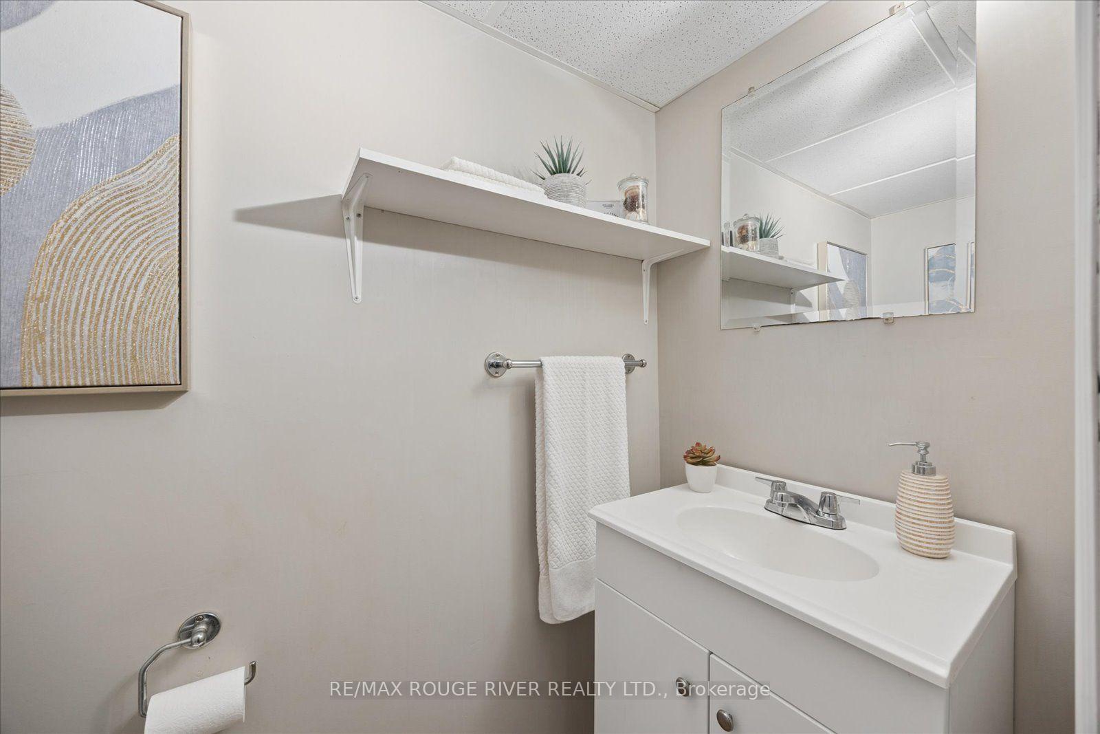 Photo 25 of 371 Ormond Drive, Oshawa, Samac — HOMEH