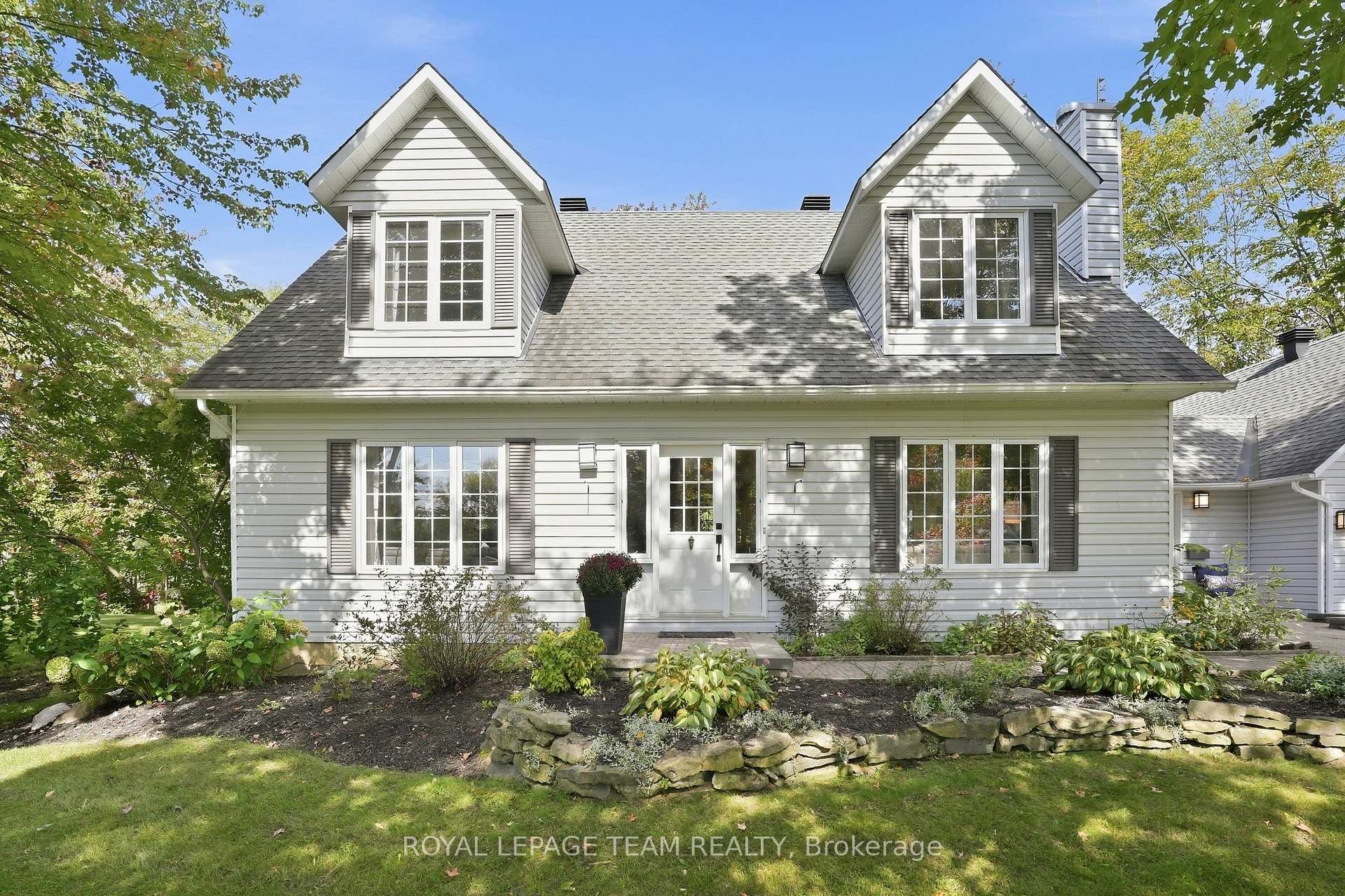 Photo of 10493 St John Street