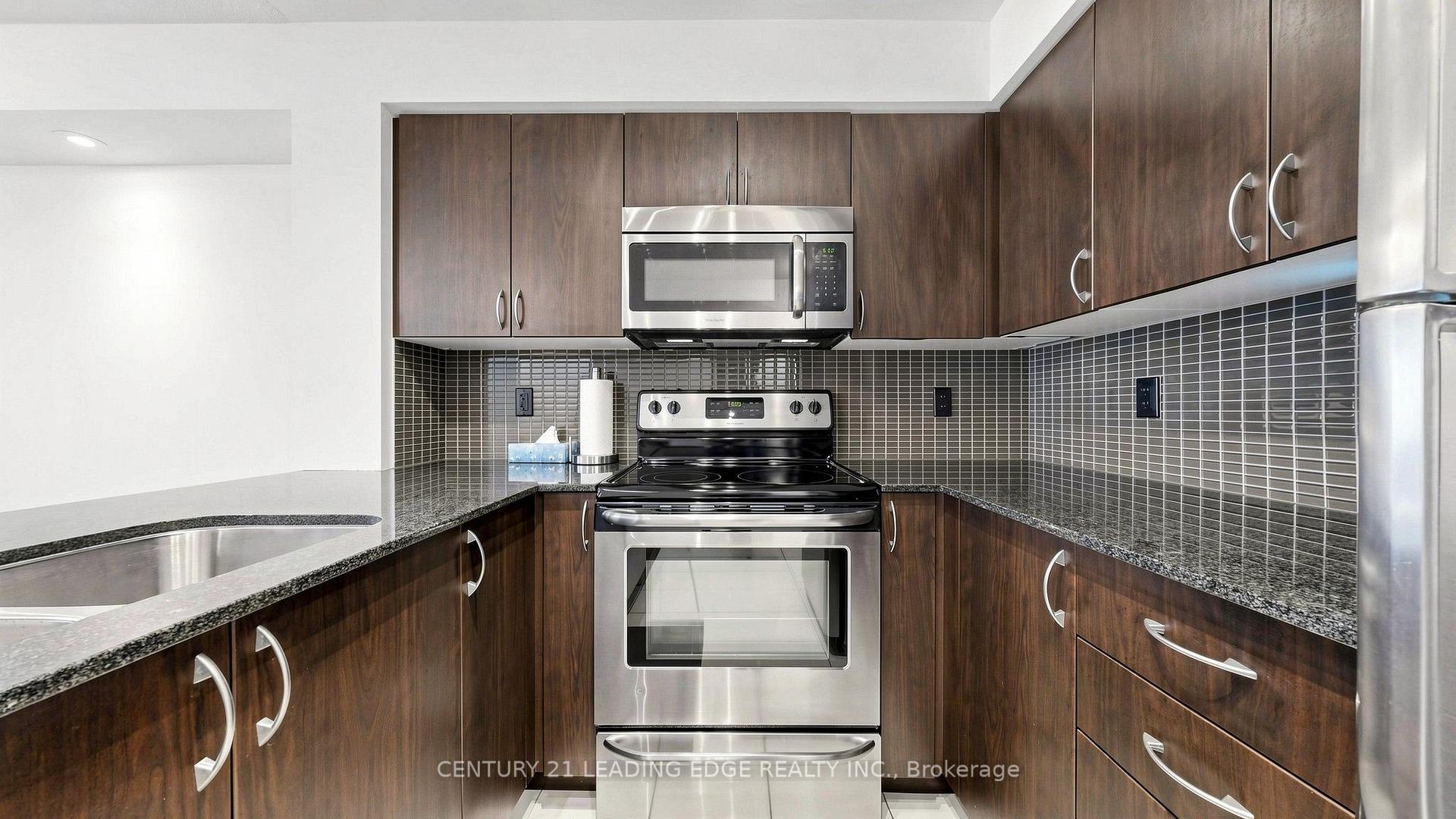 Photo 11 of Unit LPH5, 75 King William Crescent, Richmond Hill, Langstaff — HOMEH