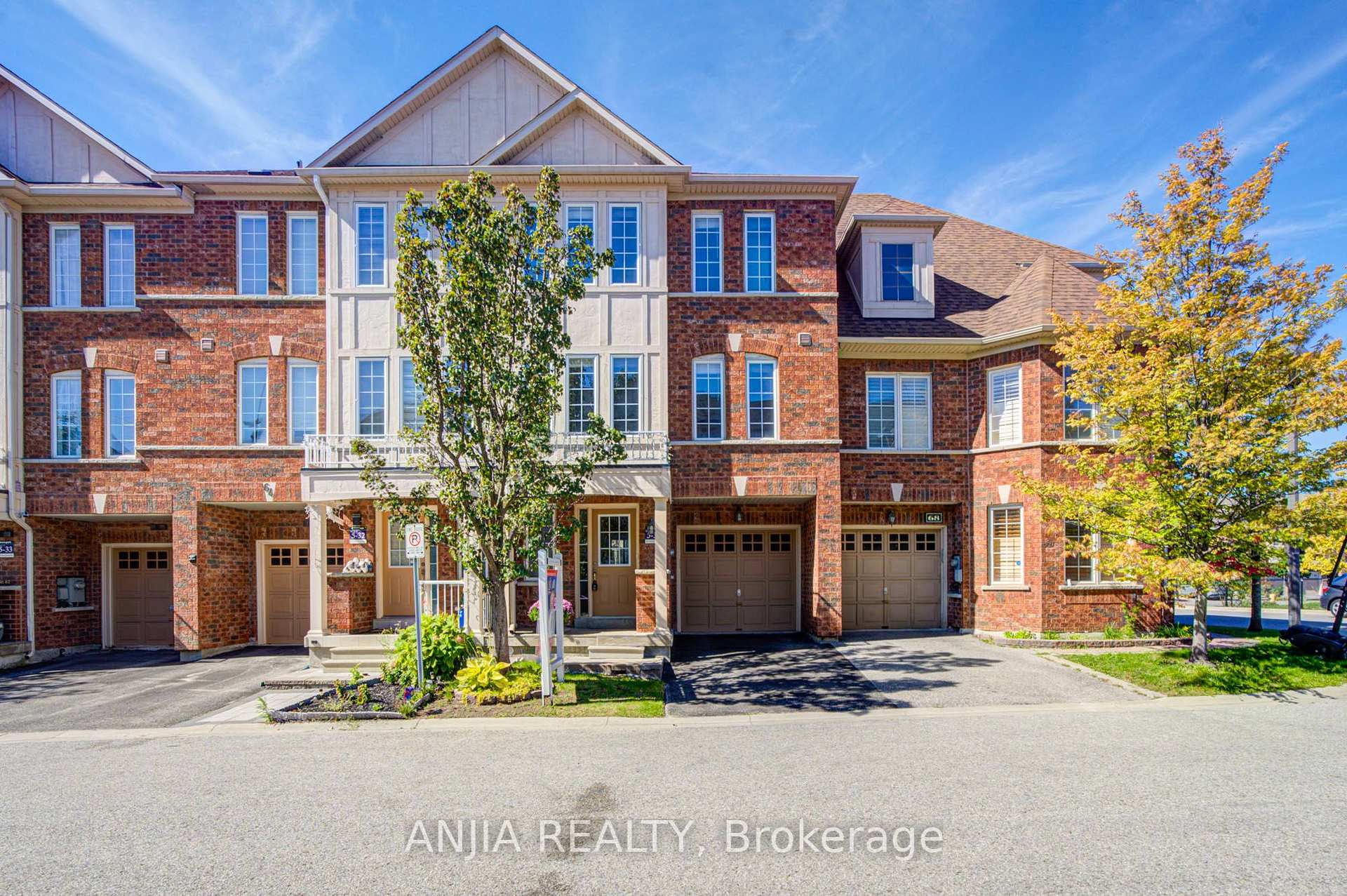 Photo 1 of 66 Prince Charles Way, Markham, Berczy — HOMEH