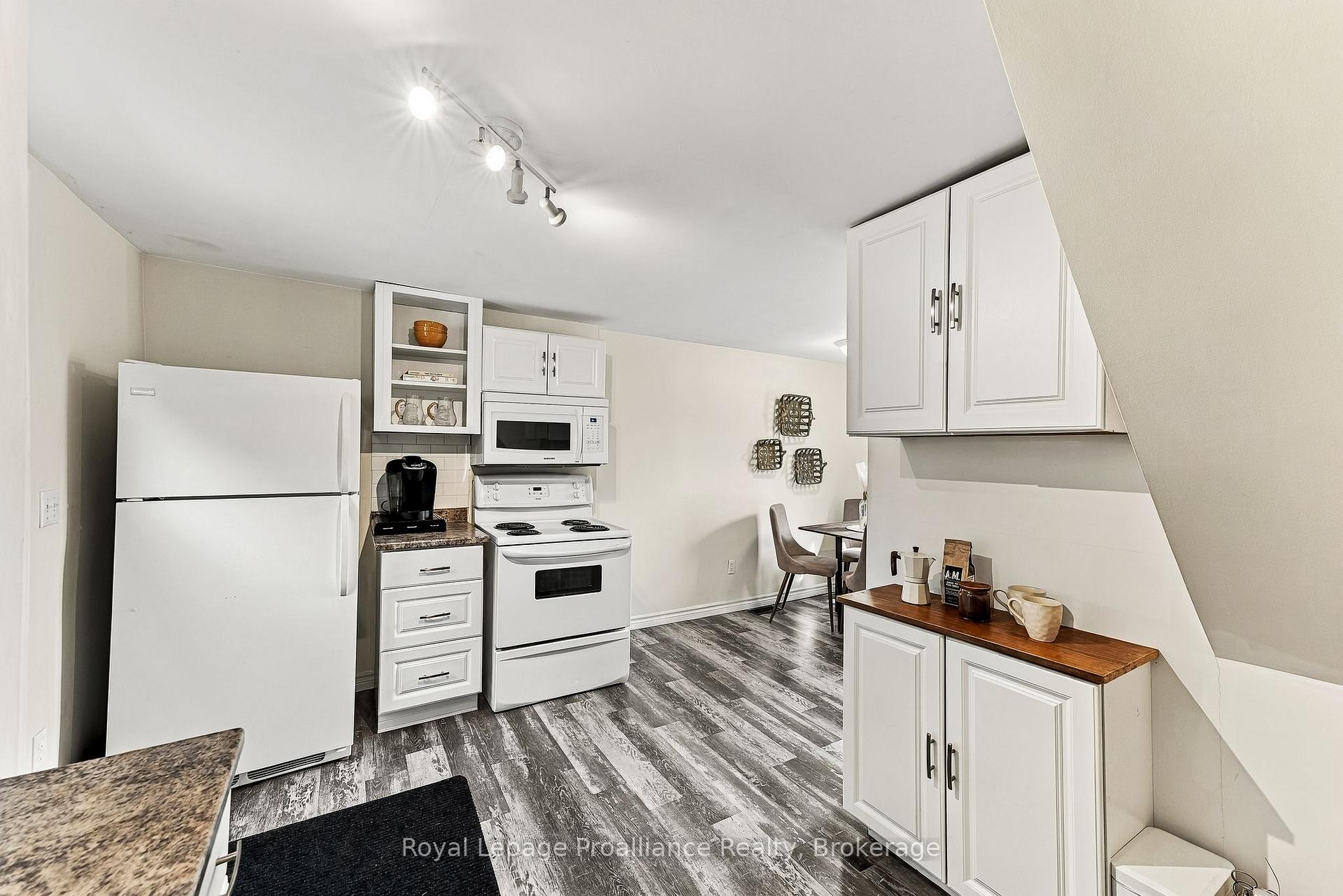 Photo 18 of 12 Singleton Street, Brighton — HOMEH