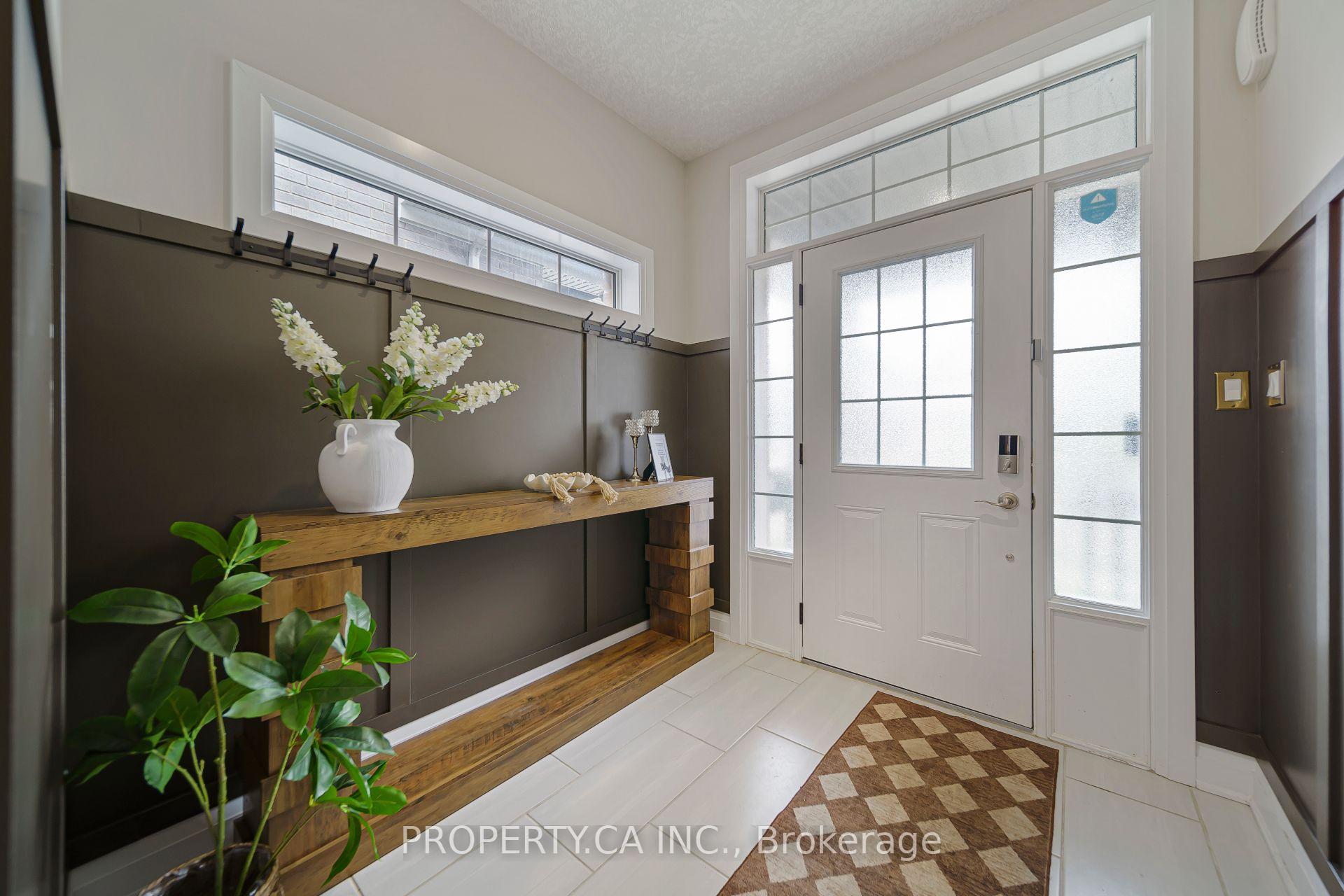 Photo 4 of 629 Wild Rye Street, Waterloo, Columbia Forest/Clair Hills — HOMEH