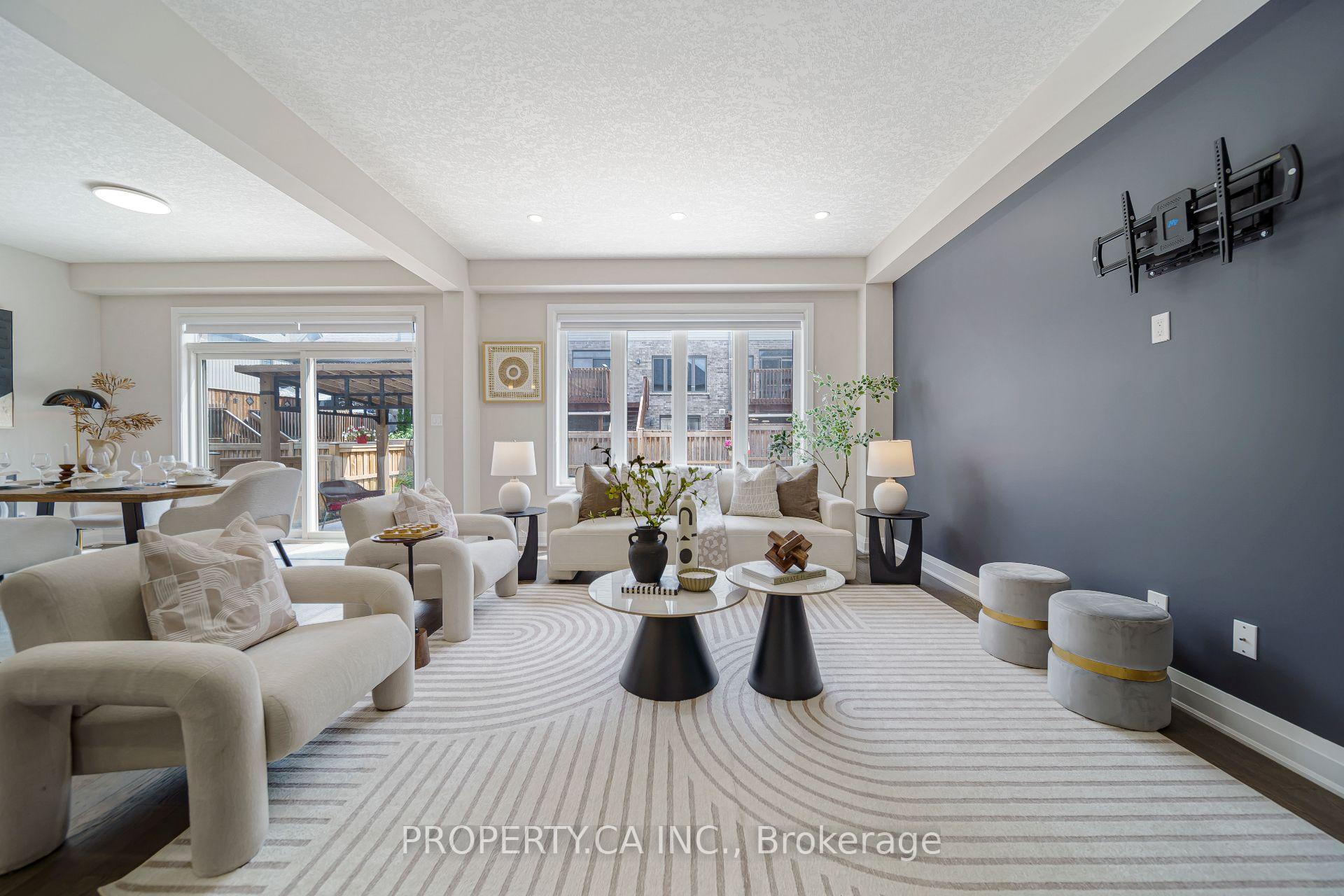 Photo 10 of 629 Wild Rye Street, Waterloo, Columbia Forest/Clair Hills — HOMEH