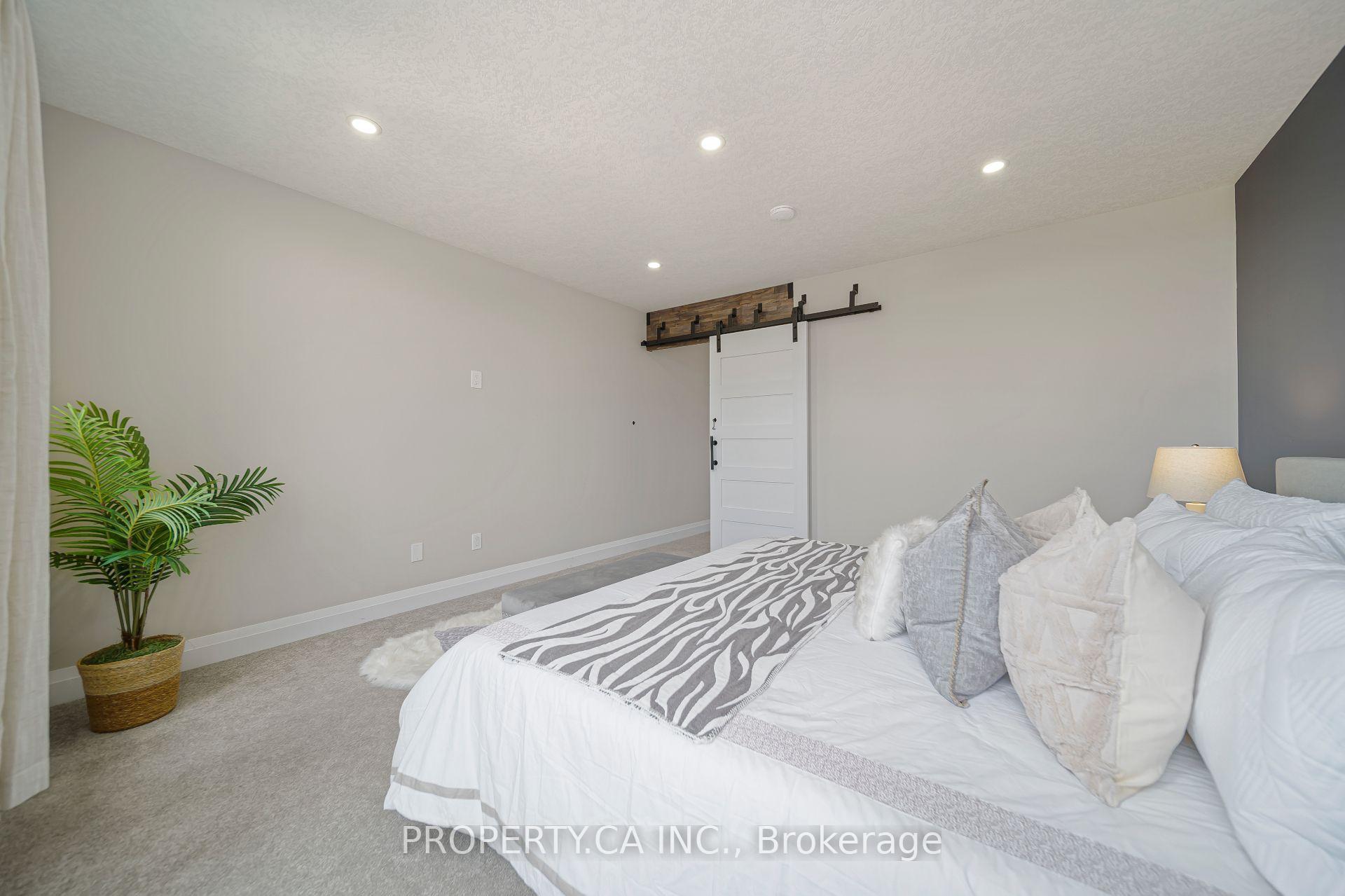 Photo 26 of 629 Wild Rye Street, Waterloo, Columbia Forest/Clair Hills — HOMEH