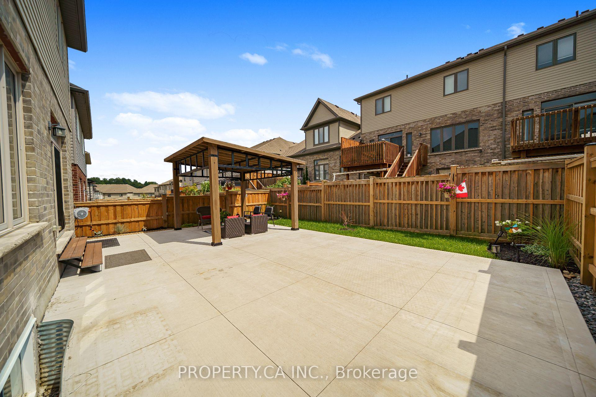 Photo 38 of 629 Wild Rye Street, Waterloo, Columbia Forest/Clair Hills — HOMEH