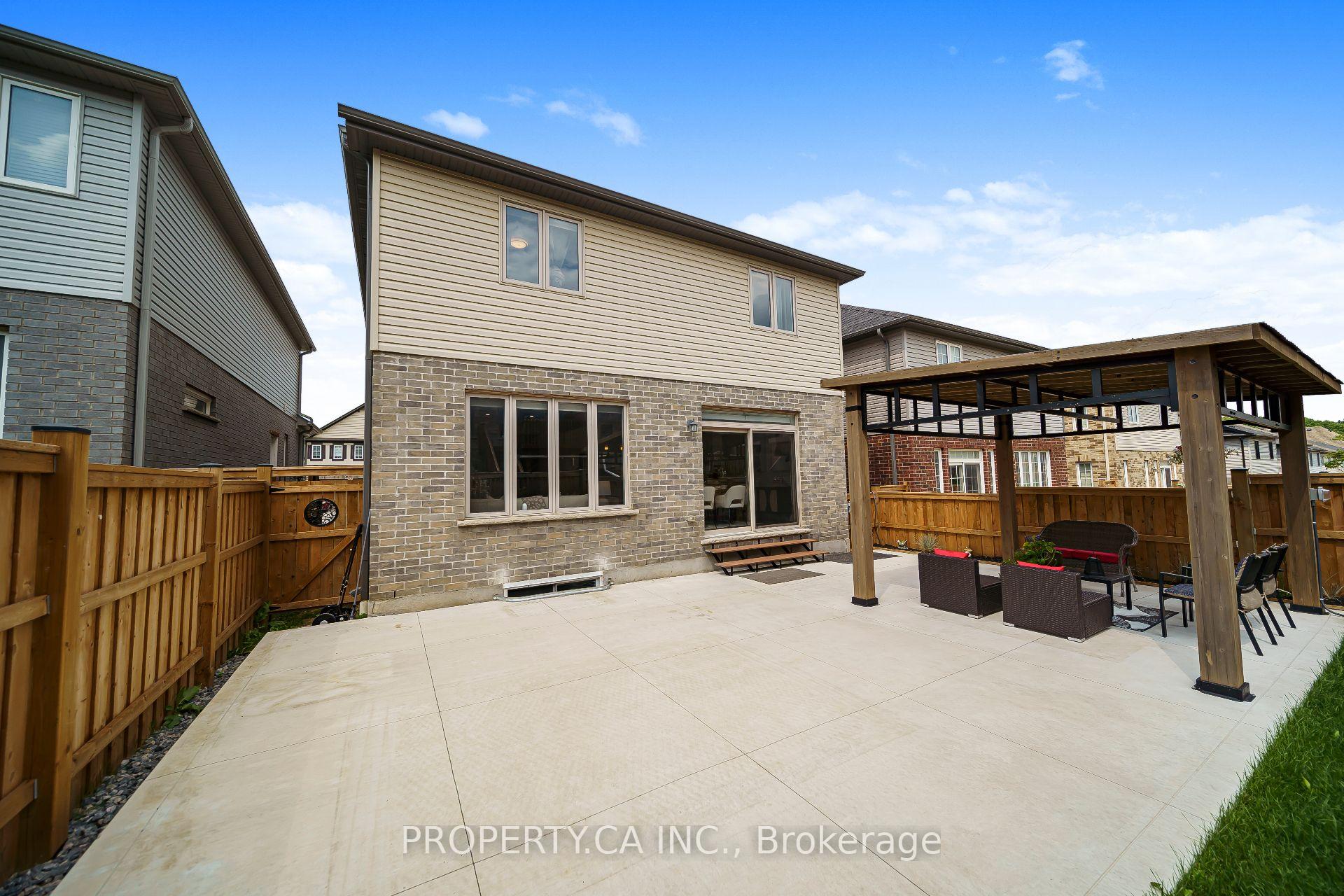 Photo 40 of 629 Wild Rye Street, Waterloo, Columbia Forest/Clair Hills — HOMEH
