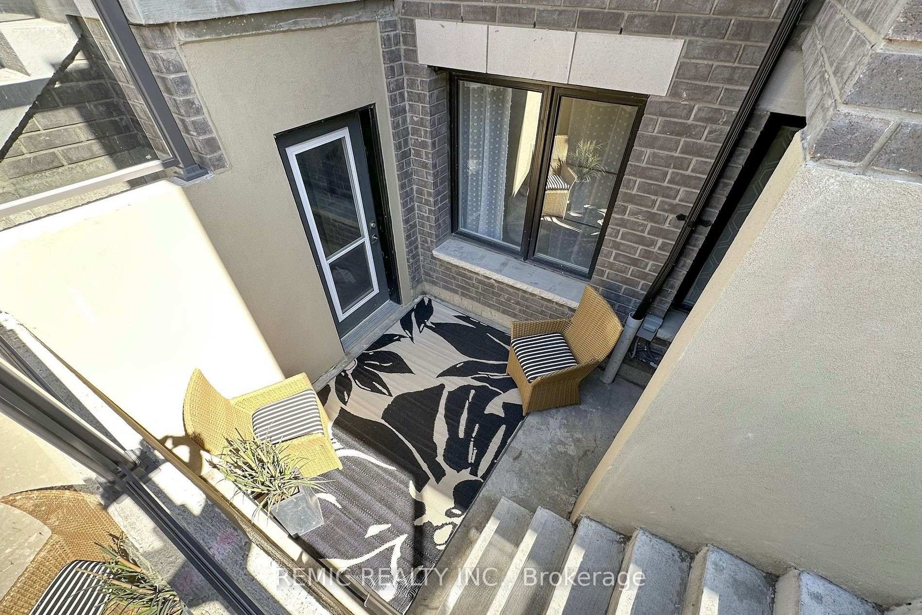Photo 3 of Unit A, 28 Lookout Drive, Clarington, Bowmanville — HOMEH