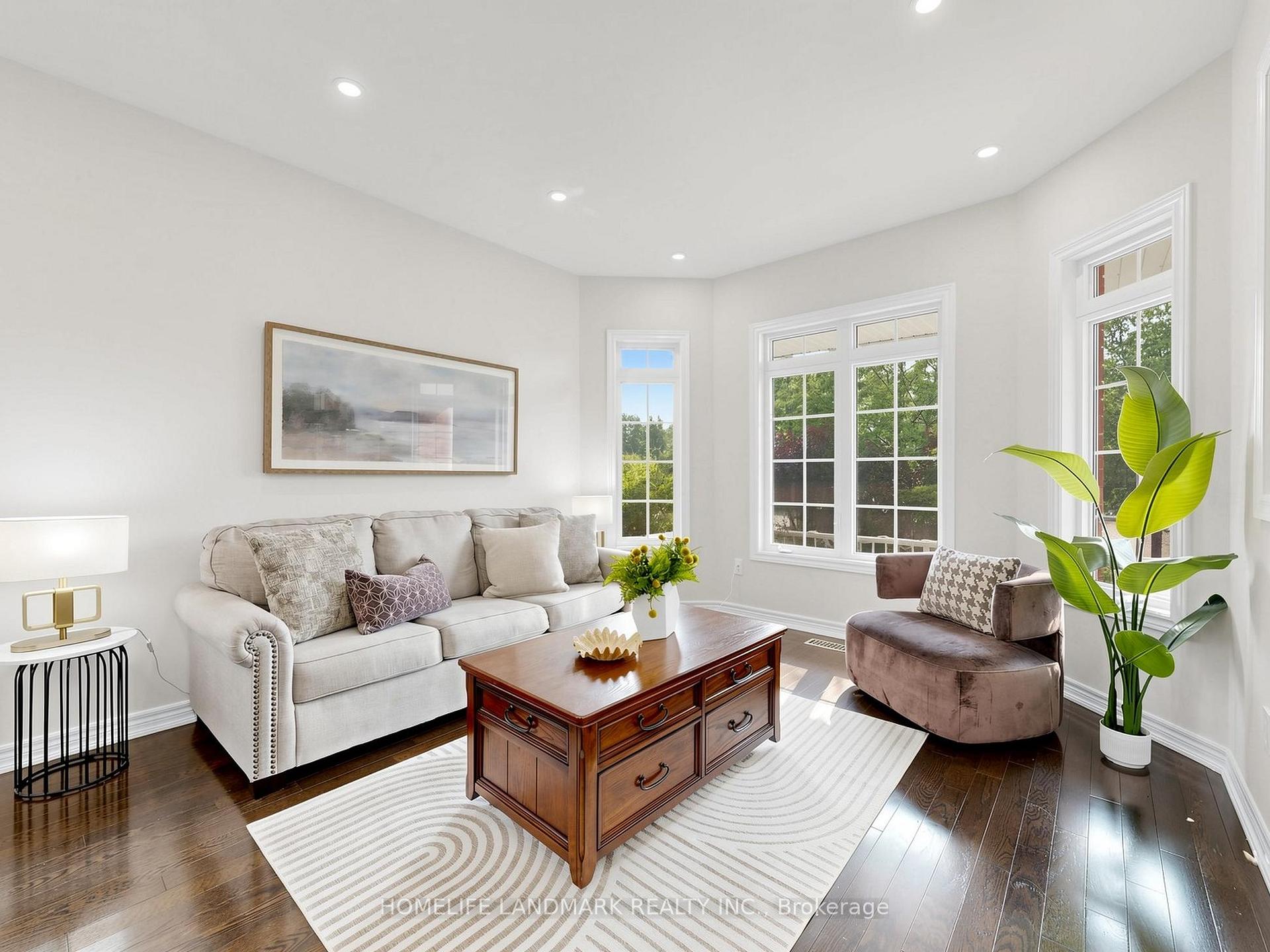 Photo 9 of 75 Pointon Street, Aurora, Bayview Northeast — HOMEH