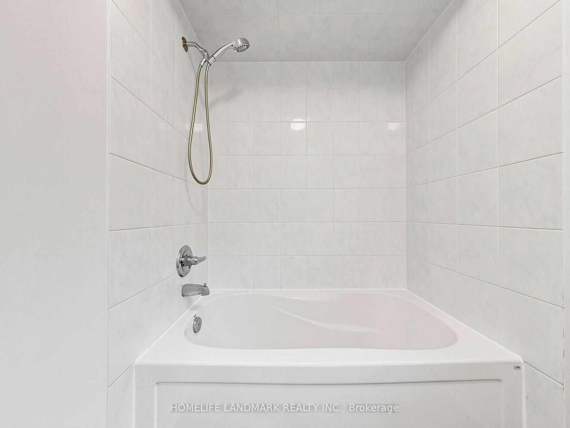 Photo 37 of 75 Pointon Street, Aurora, Bayview Northeast — HOMEH