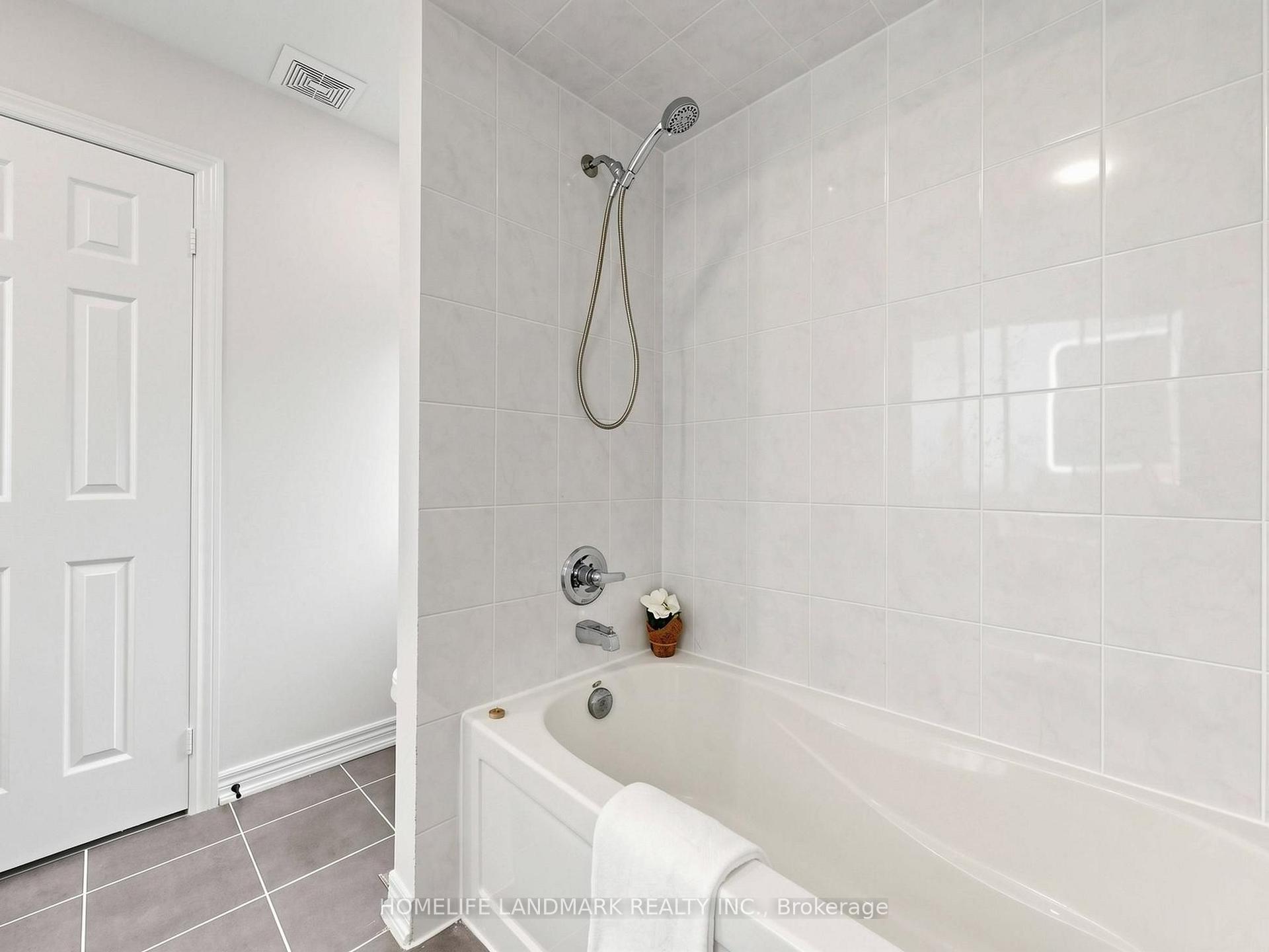 Photo 43 of 75 Pointon Street, Aurora, Bayview Northeast — HOMEH