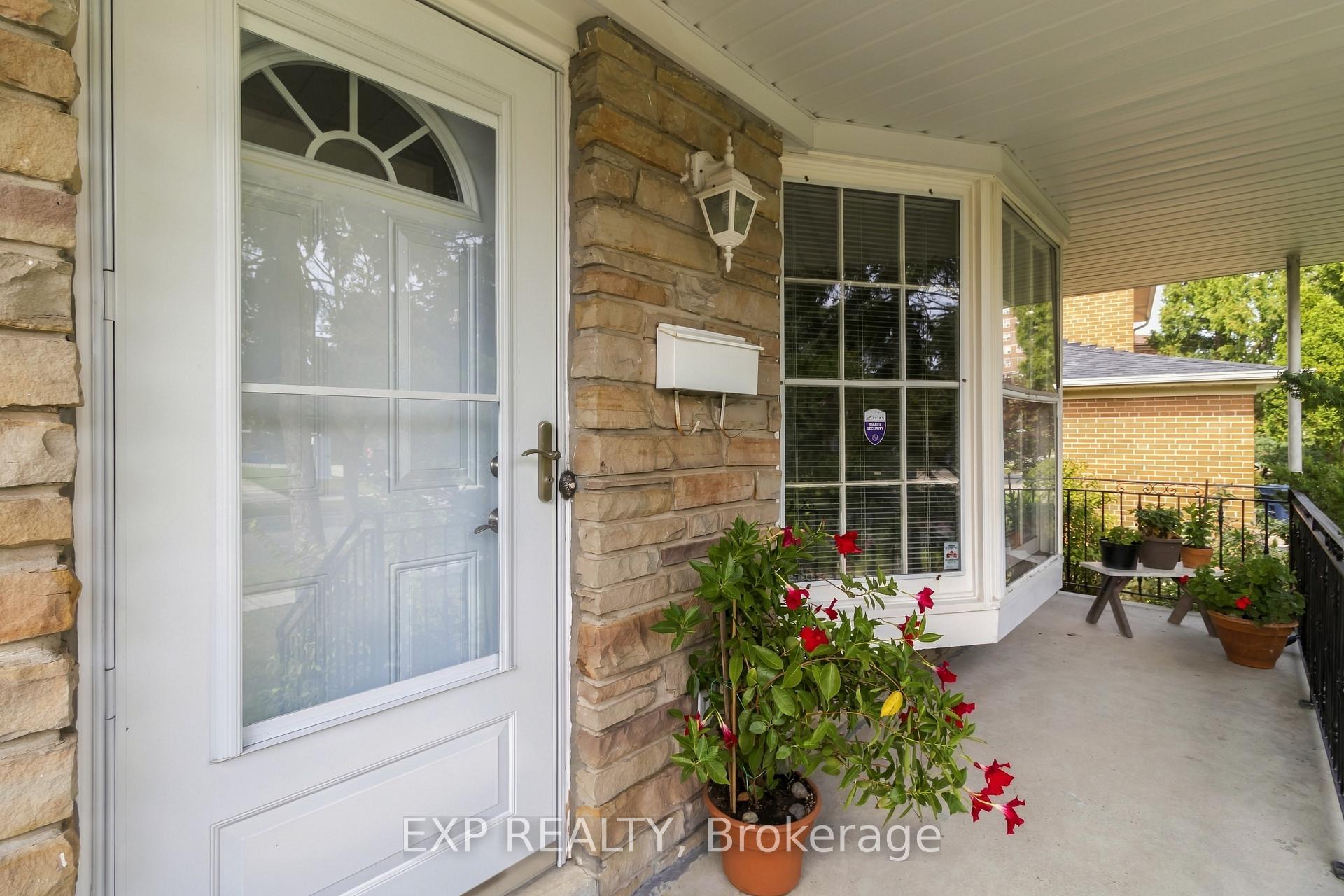 Photo 15 of 152 Hilda Avenue, North York, Newtonbrook West — HOMEH