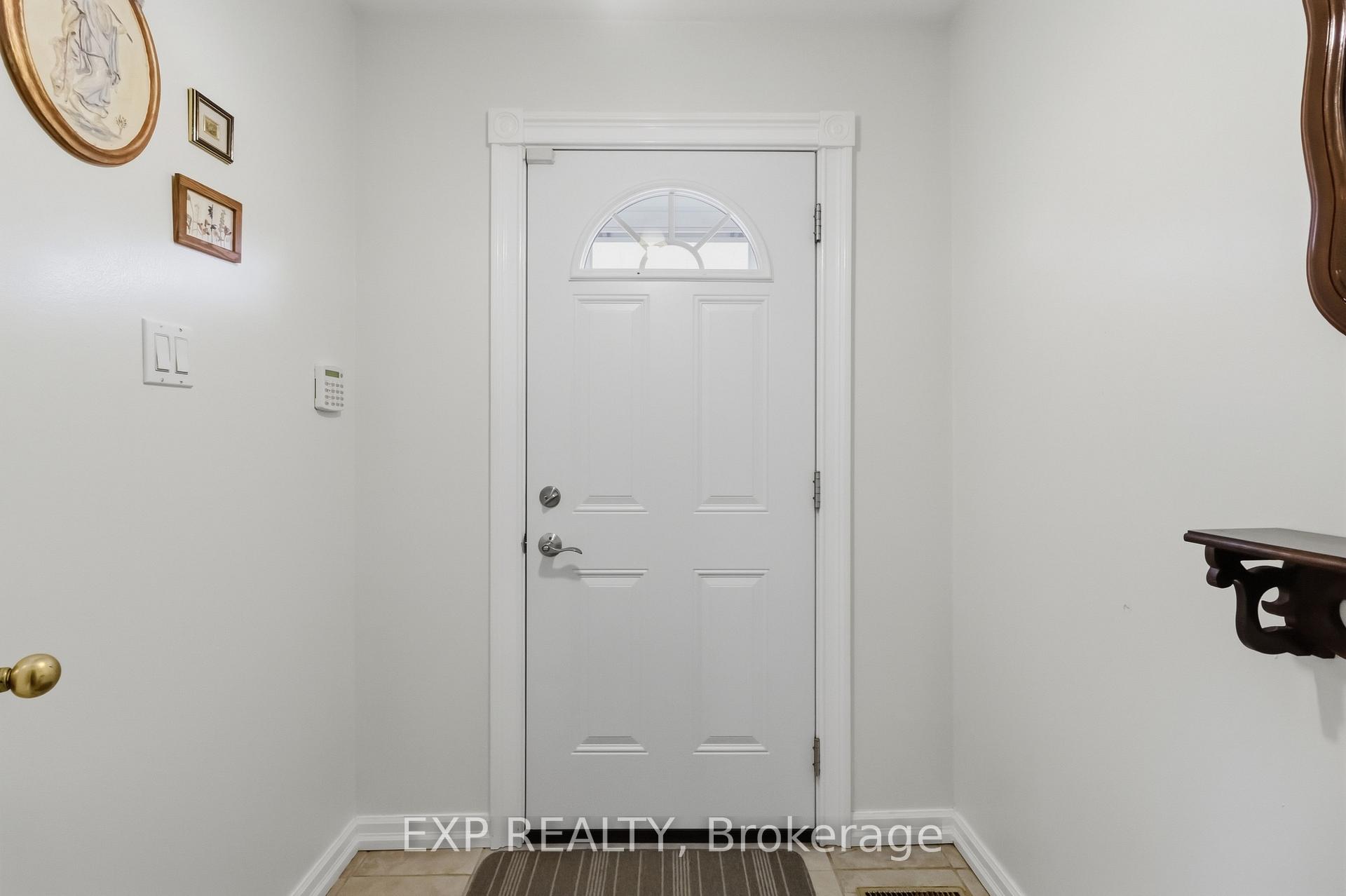 Photo 12 of 152 Hilda Avenue, North York, Newtonbrook West — HOMEH