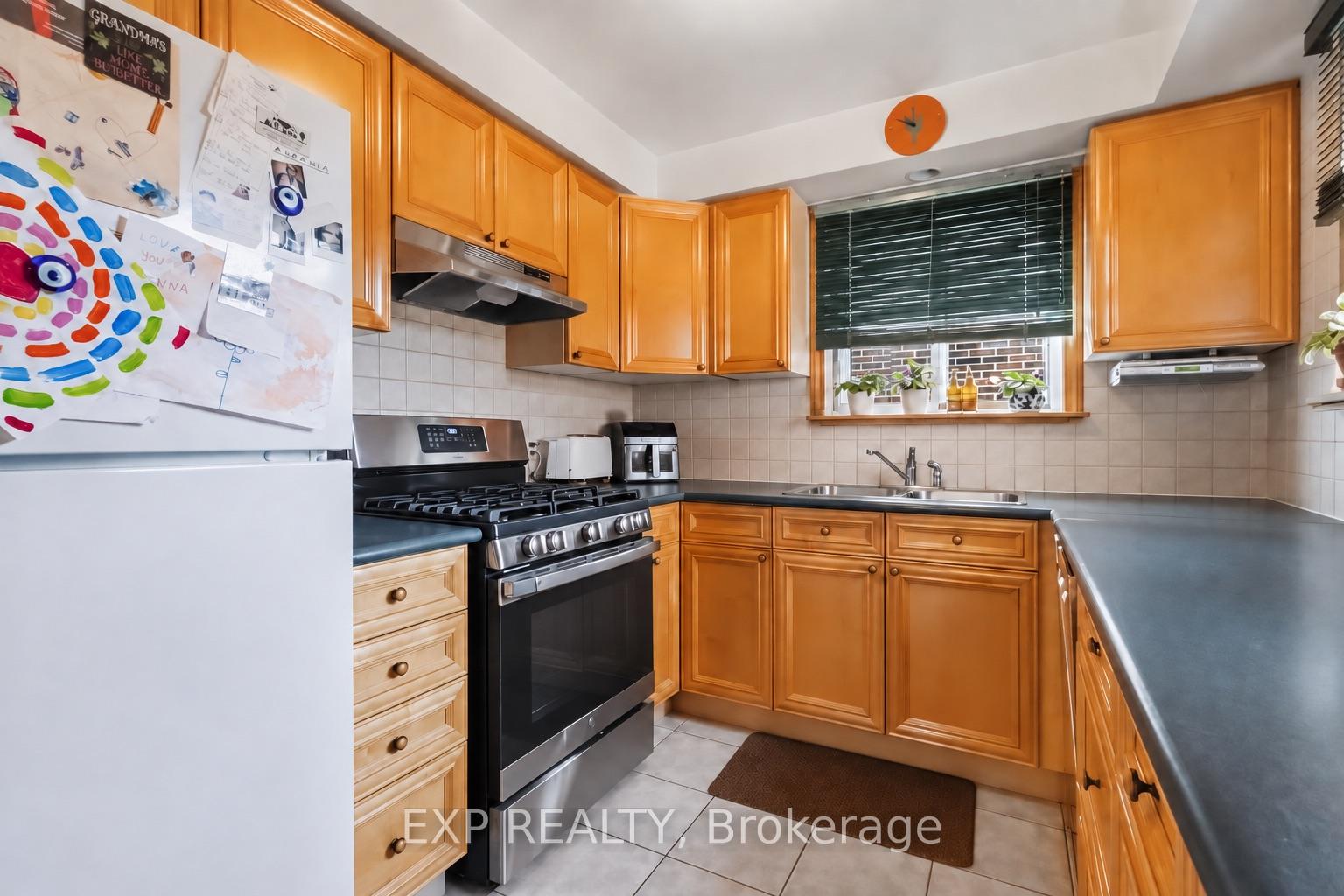Photo 45 of 152 Hilda Avenue, North York, Newtonbrook West — HOMEH