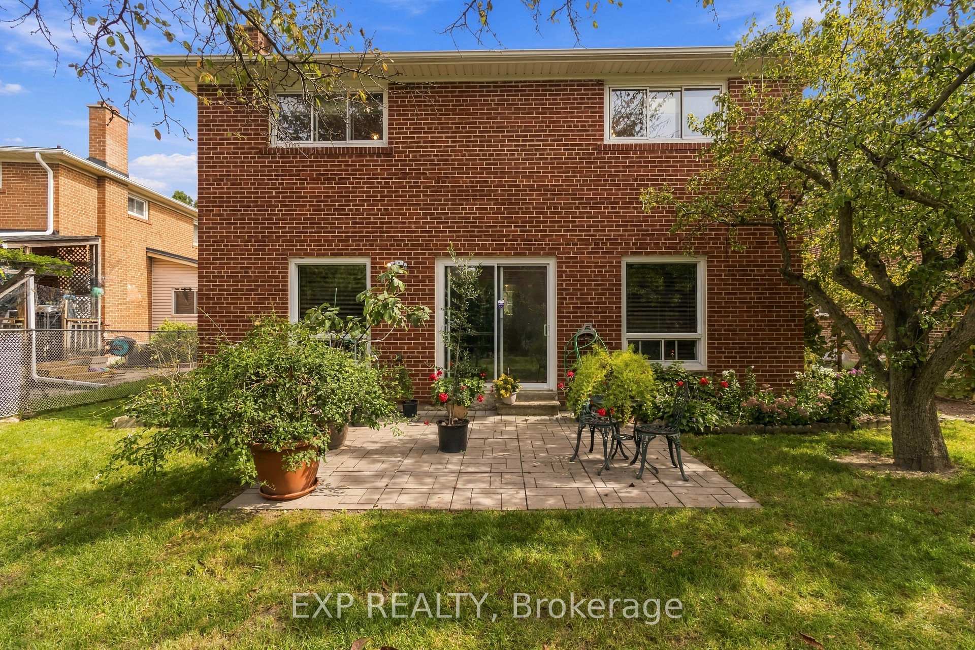 Photo 13 of 152 Hilda Avenue, North York, Newtonbrook West — HOMEH