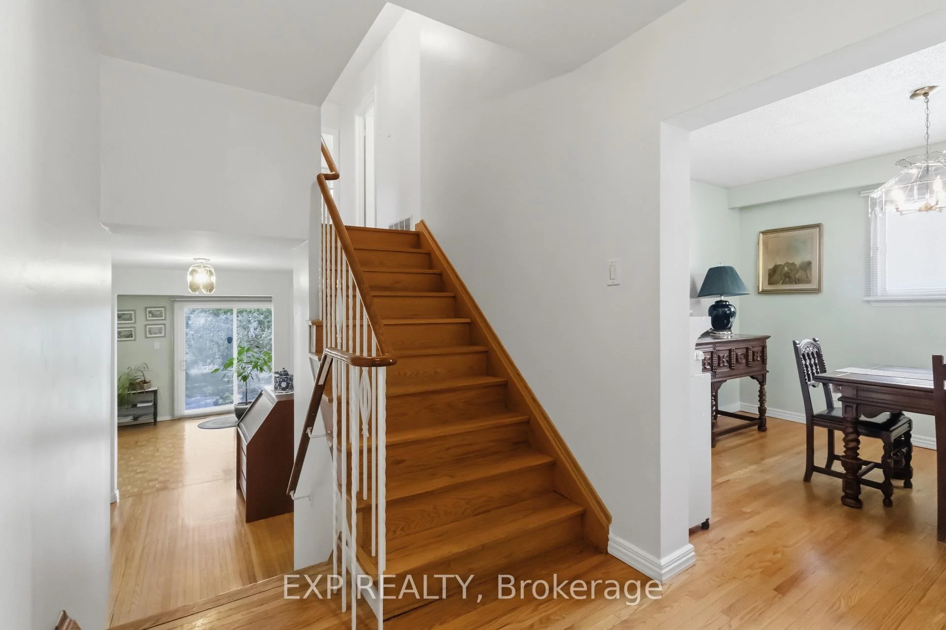 Photo 32 of 152 Hilda Avenue, North York, Newtonbrook West — HOMEH