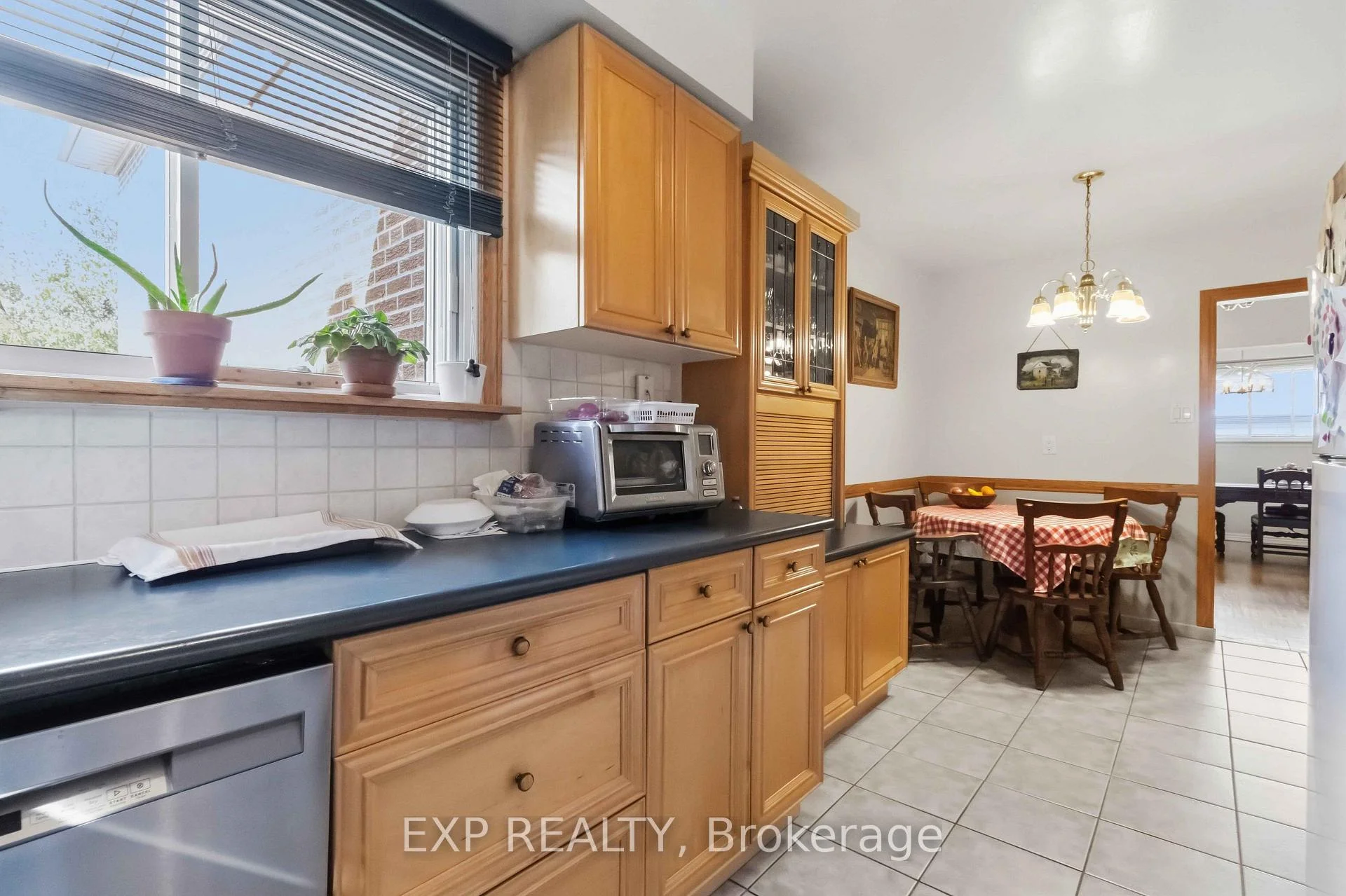 Photo 53 of 152 Hilda Avenue, North York, Newtonbrook West — HOMEH