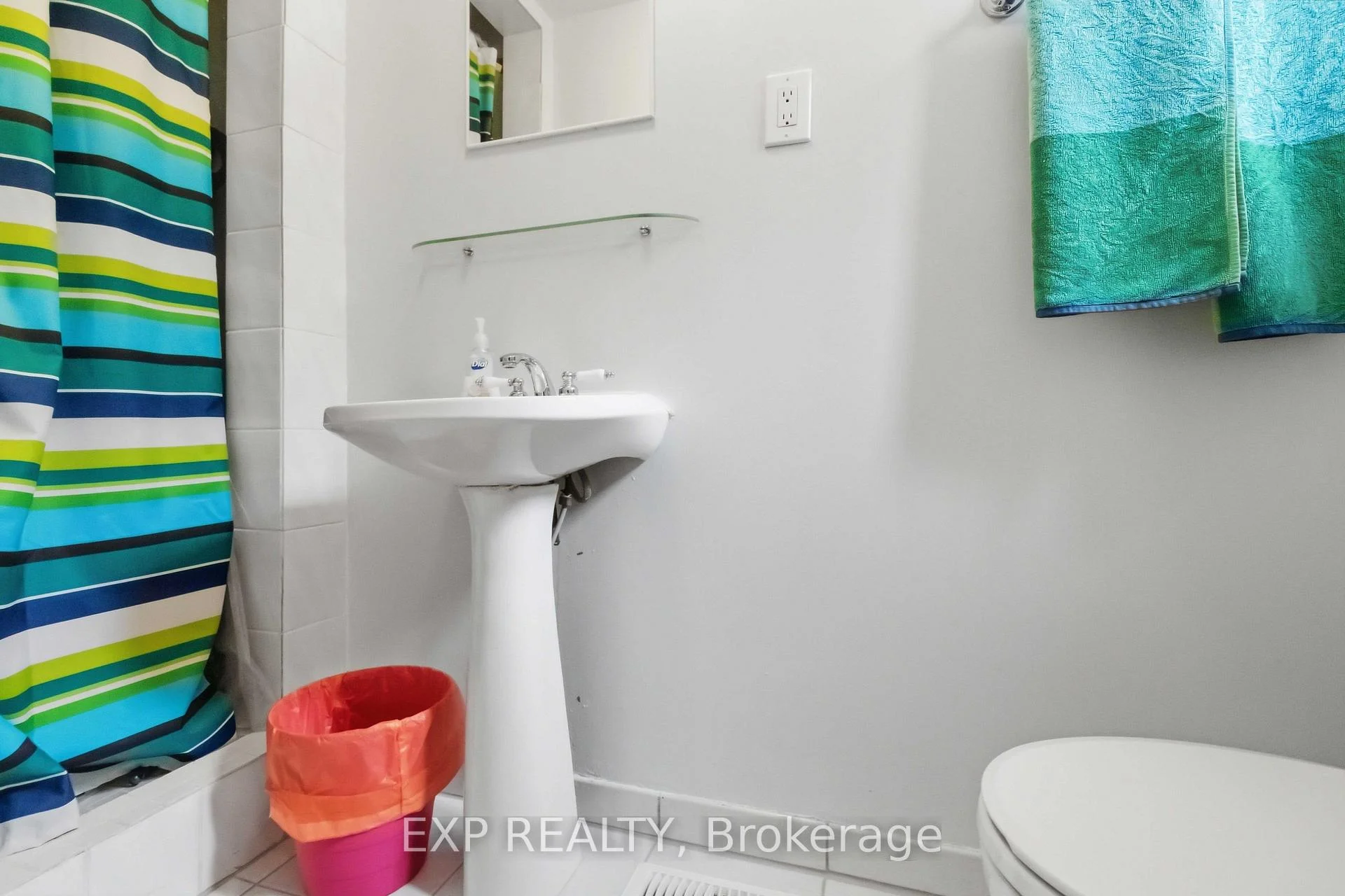Photo 63 of 152 Hilda Avenue, North York, Newtonbrook West — HOMEH