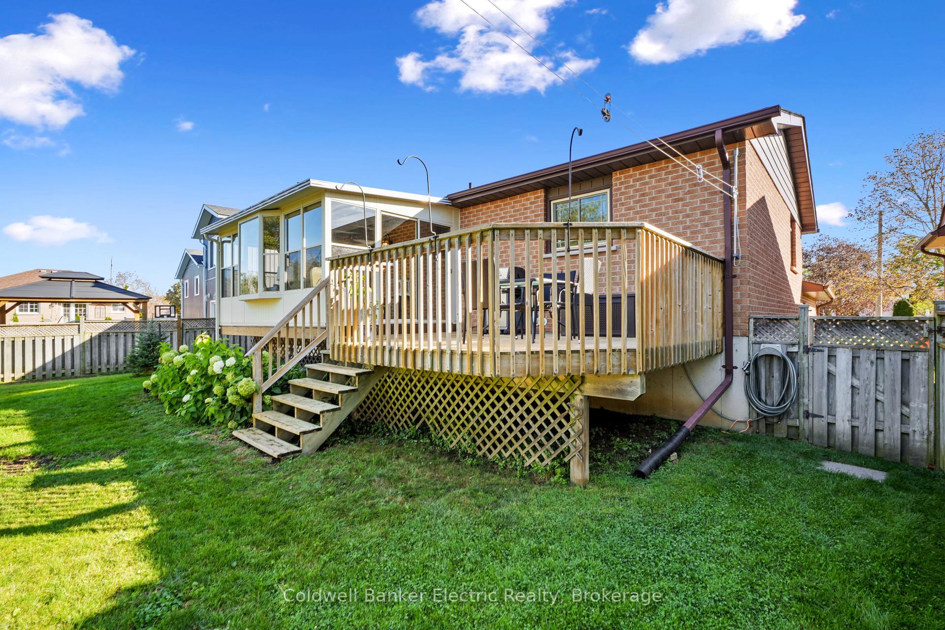 Photo 27 of 1988 Mapleridge Drive, Peterborough, Monaghan Ward 2 — HOMEH