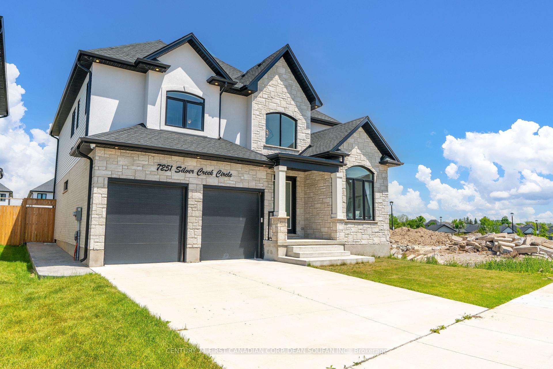 Photo 4 of 7251 Silver Creek Circle, London, South V — HOMEH