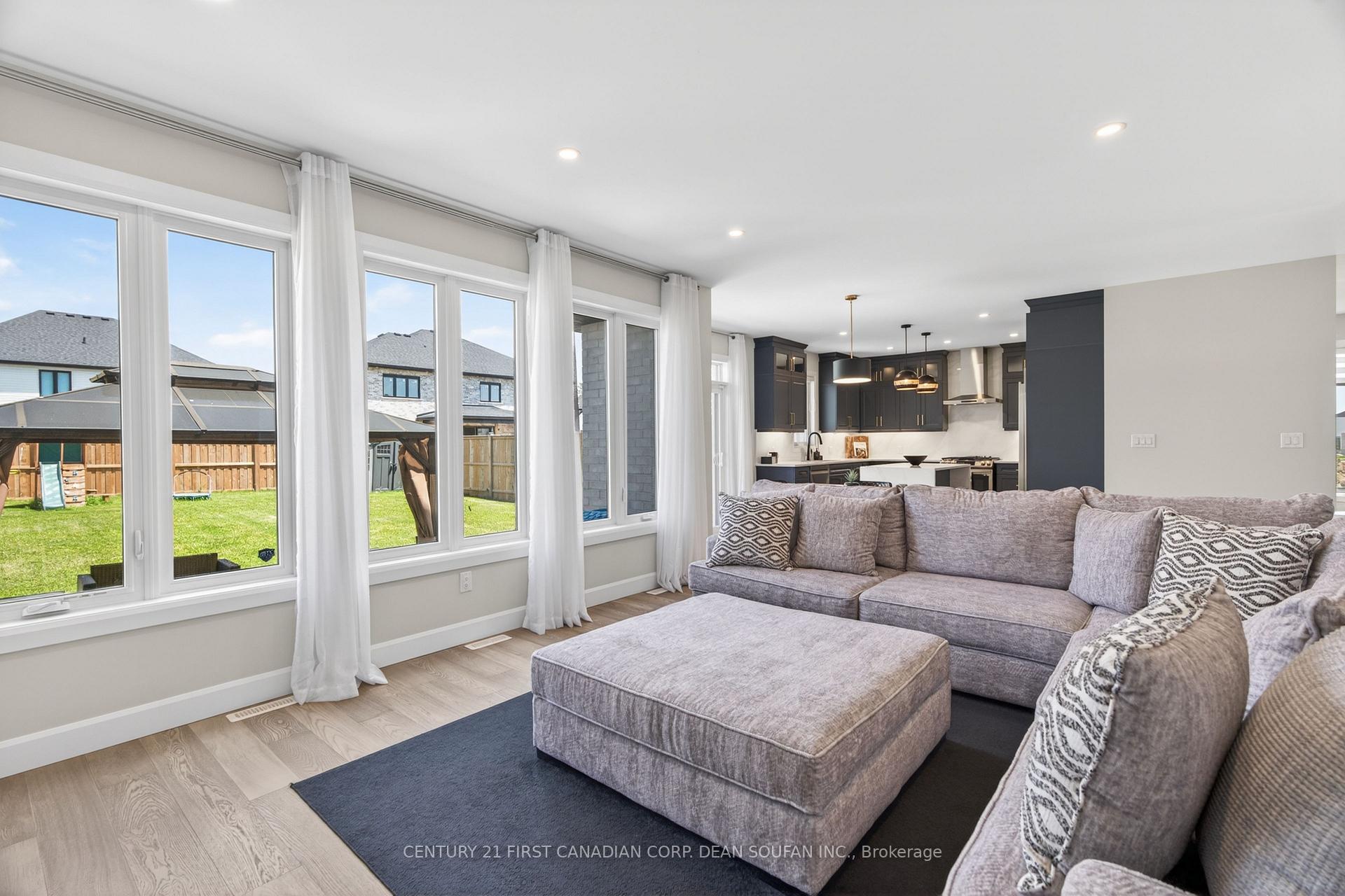 Photo 11 of 7251 Silver Creek Circle, London, South V — HOMEH