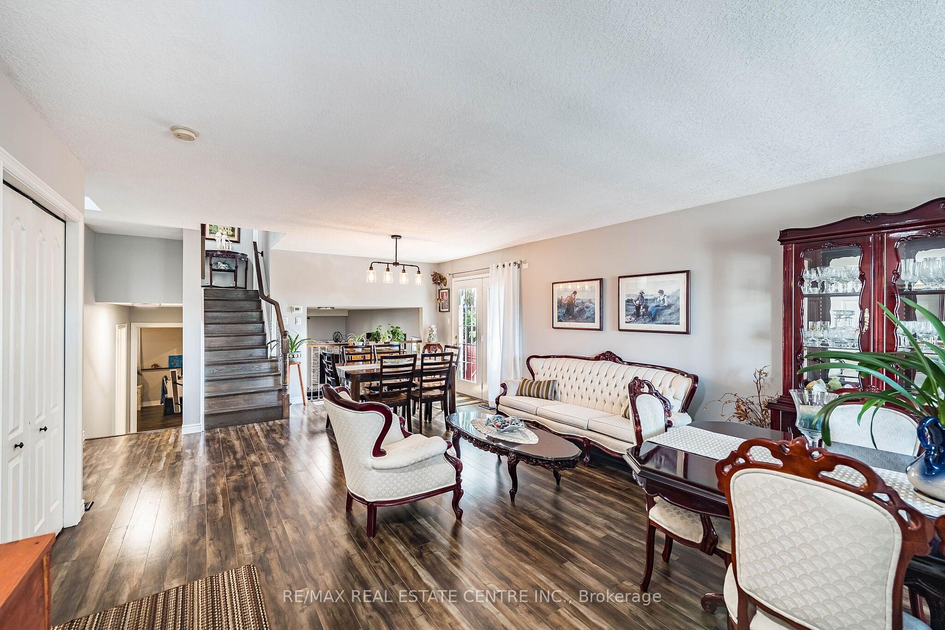 Photo 7 of 267 Montgomery Boulevard, Orangeville — HOMEH