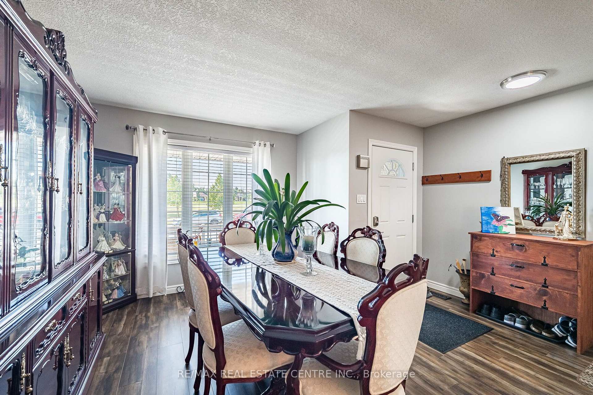Photo 11 of 267 Montgomery Boulevard, Orangeville — HOMEH