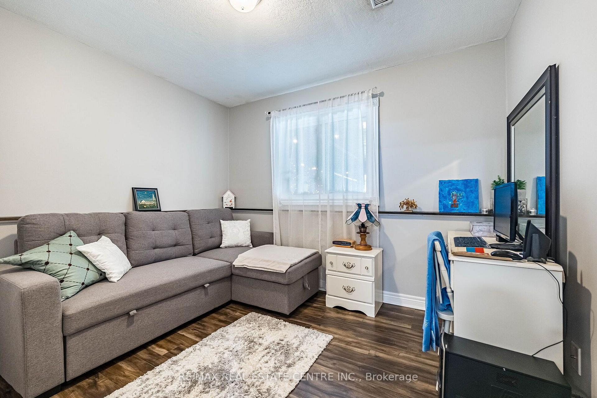 Photo 25 of 267 Montgomery Boulevard, Orangeville — HOMEH