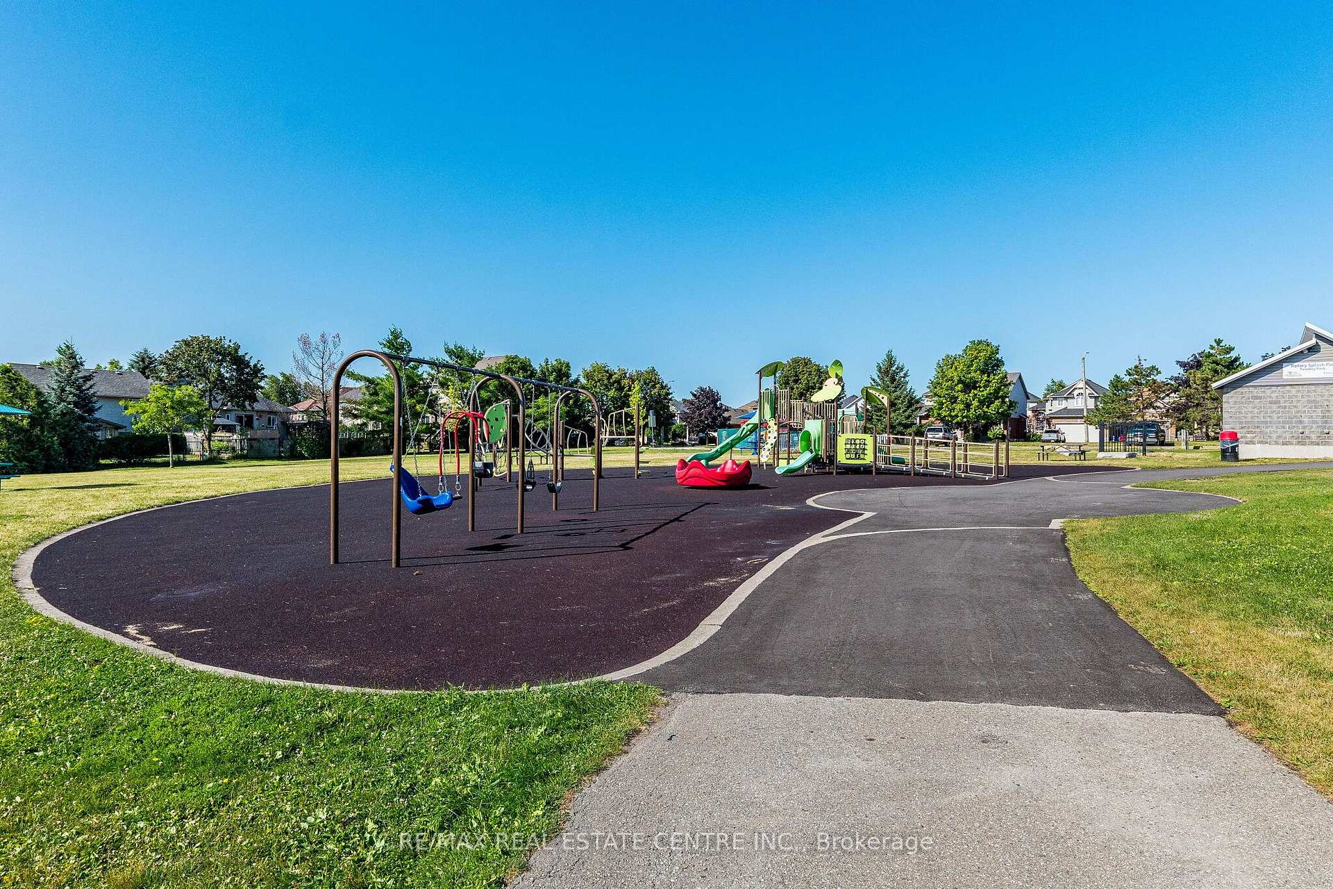 Photo 47 of 267 Montgomery Boulevard, Orangeville — HOMEH