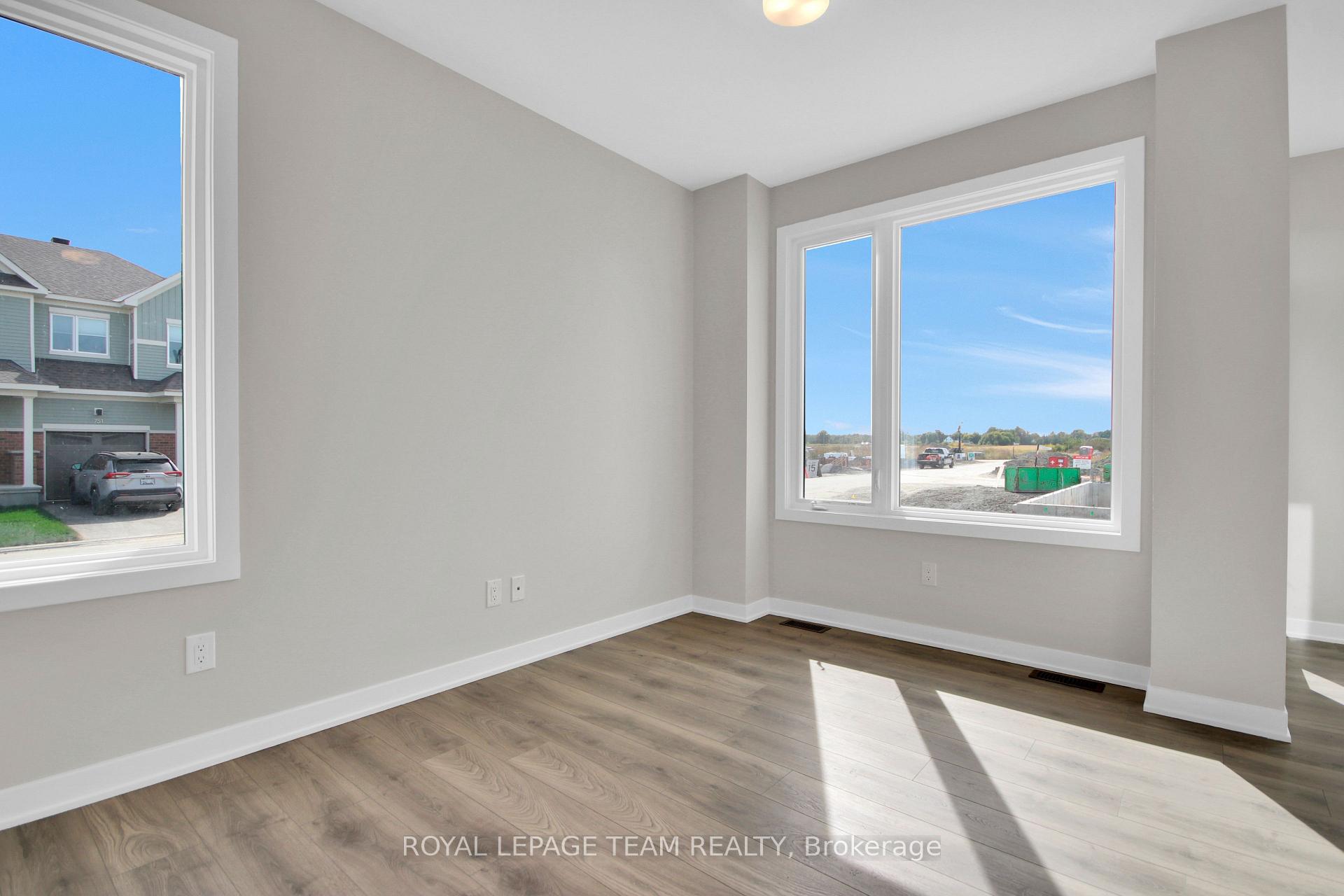 Photo 13 of 736 Haflinger Row, Ottawa, Btwn Franktown Rd. & Fallowfield Rd. — HOMEH