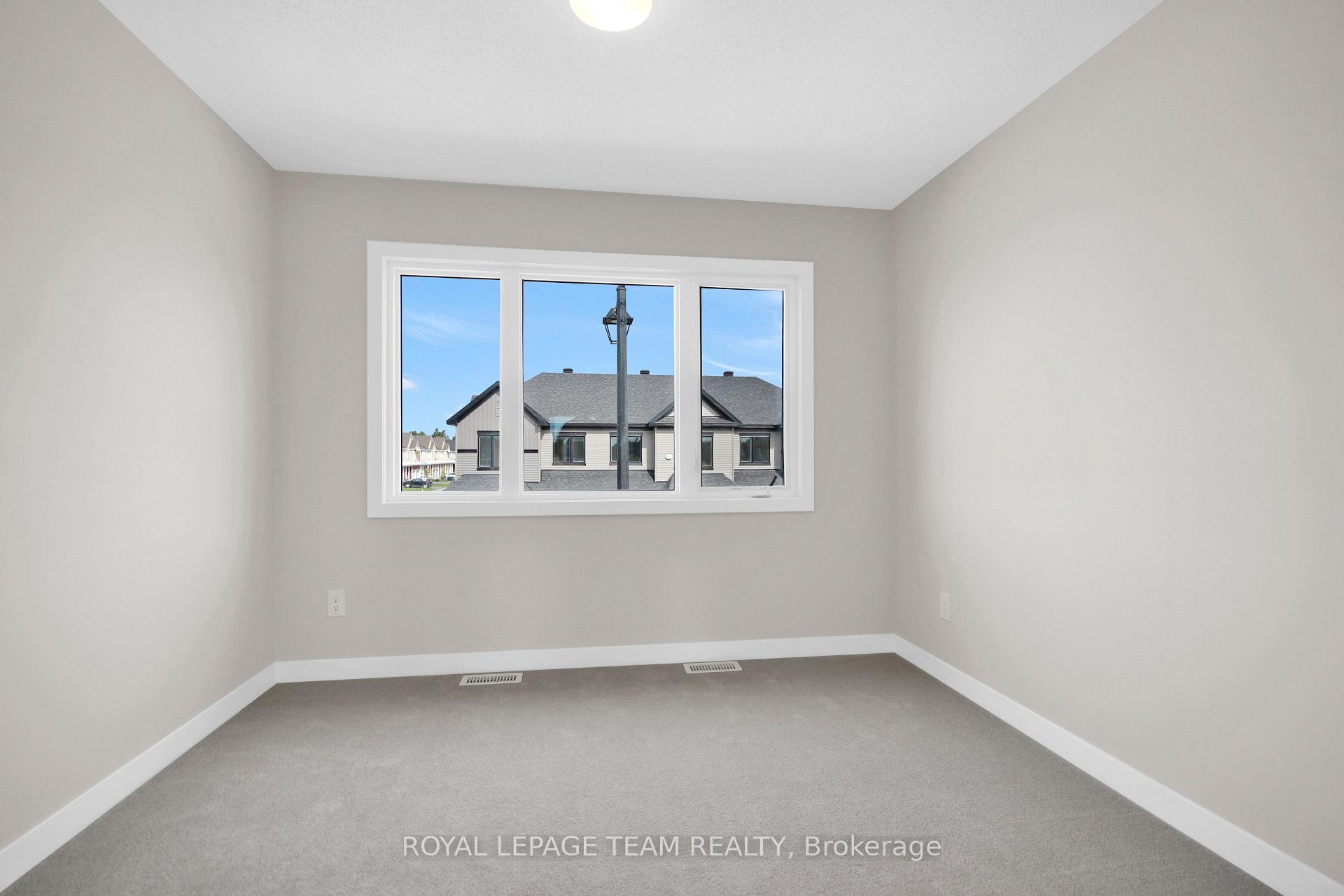 Photo 21 of 736 Haflinger Row, Ottawa, Btwn Franktown Rd. & Fallowfield Rd. — HOMEH