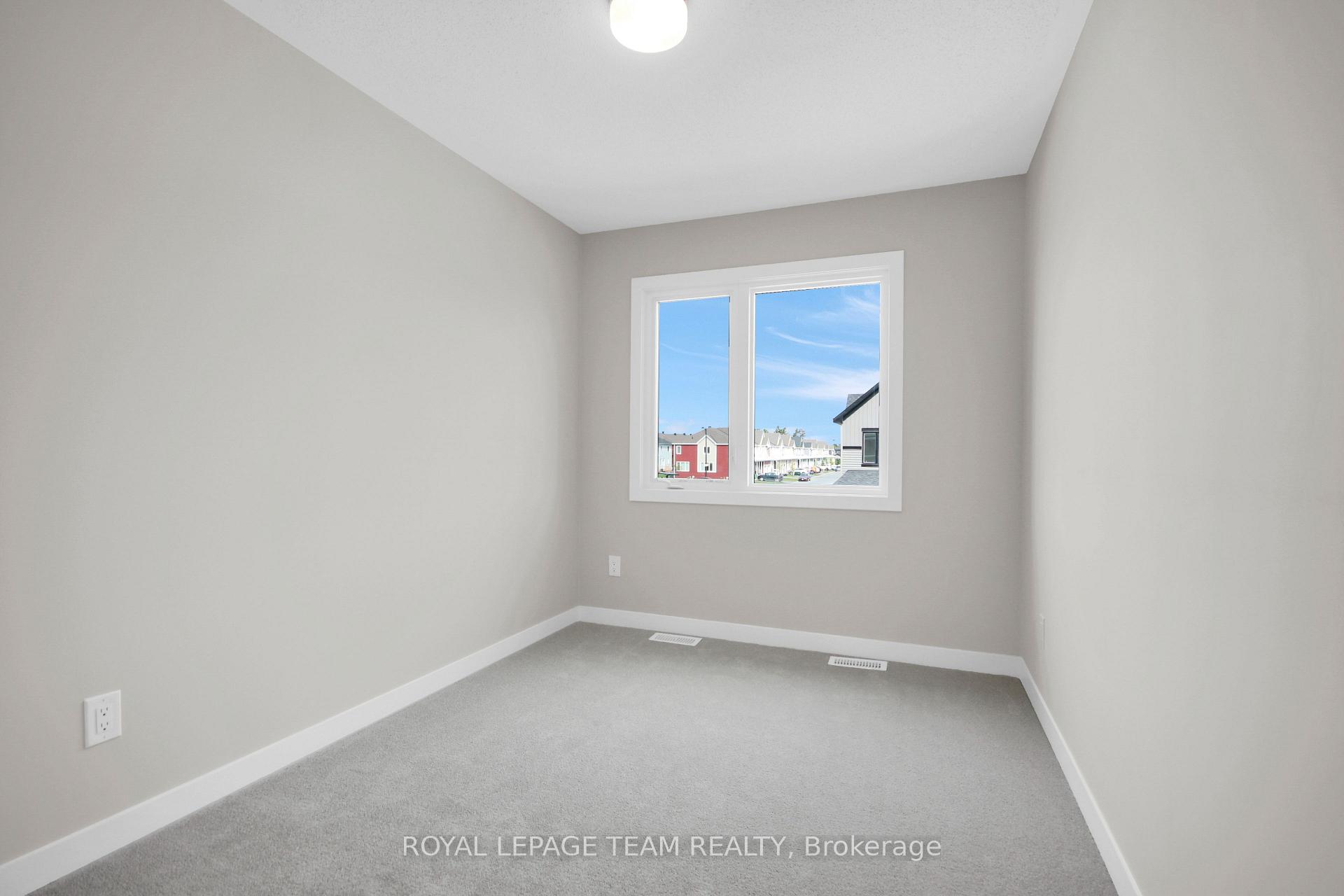 Photo 32 of 736 Haflinger Row, Ottawa, Btwn Franktown Rd. & Fallowfield Rd. — HOMEH