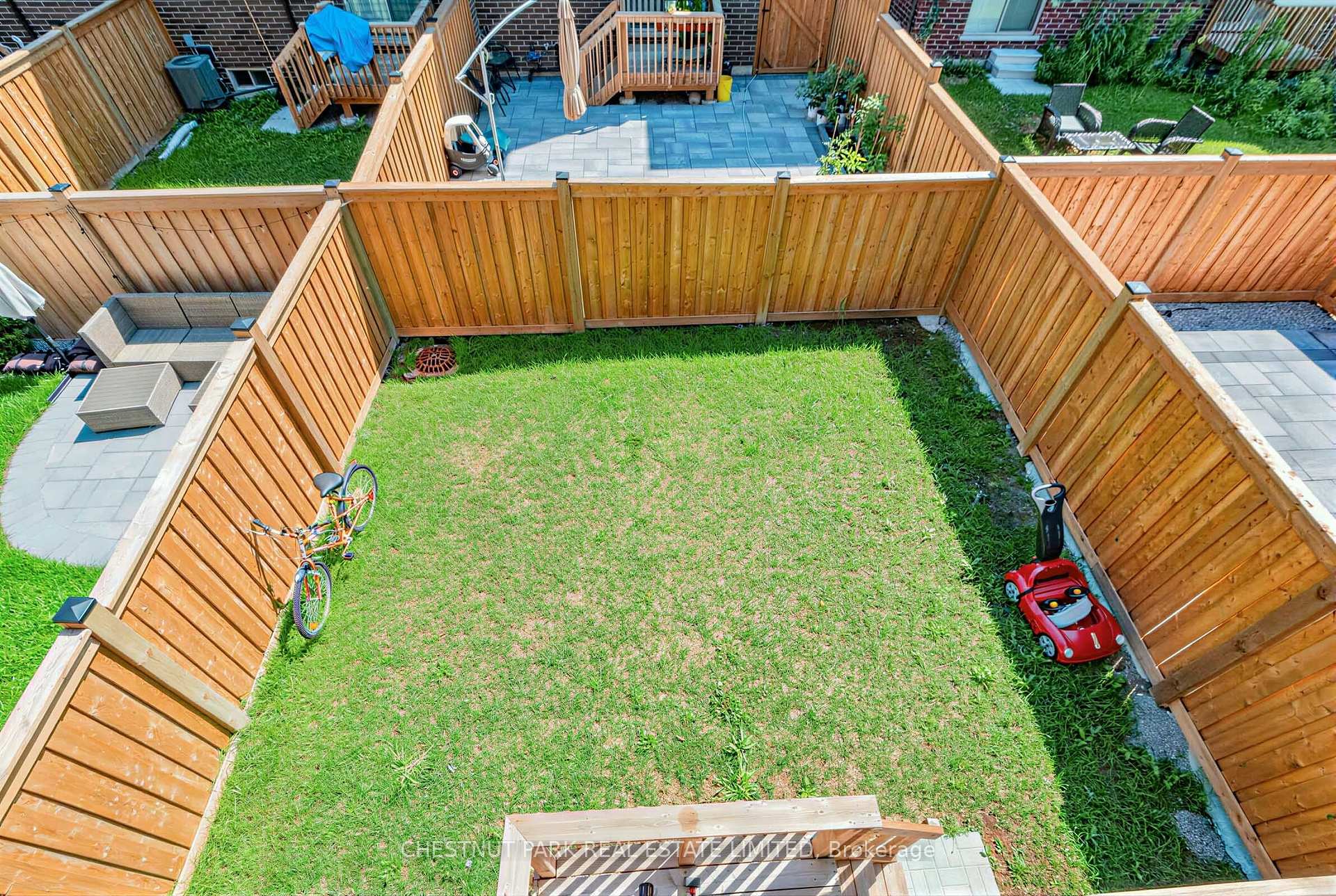 Photo 16 of 15 Sissons Way, Markham, Cedar Grove — HOMEH