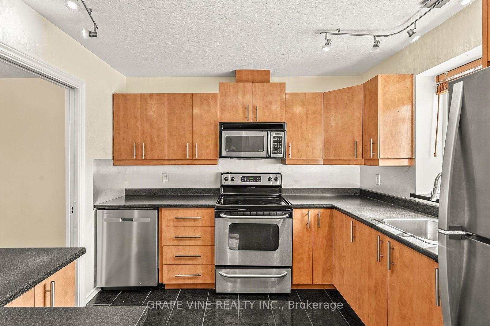 Photo 8 of 183 Pickford Drive, Ottawa, Kanata - Katimavik — HOMEH