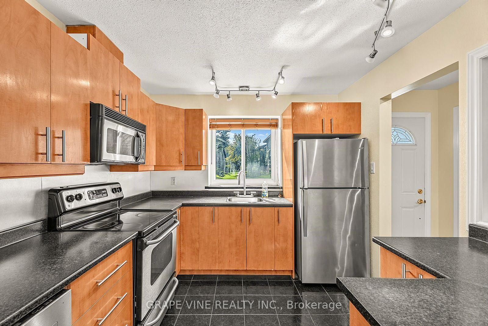 Photo 9 of 183 Pickford Drive, Ottawa, Kanata - Katimavik — HOMEH