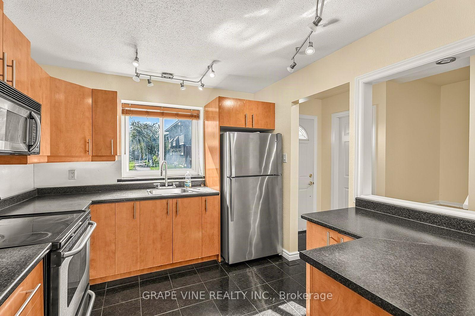 Photo 11 of 183 Pickford Drive, Ottawa, Kanata - Katimavik — HOMEH
