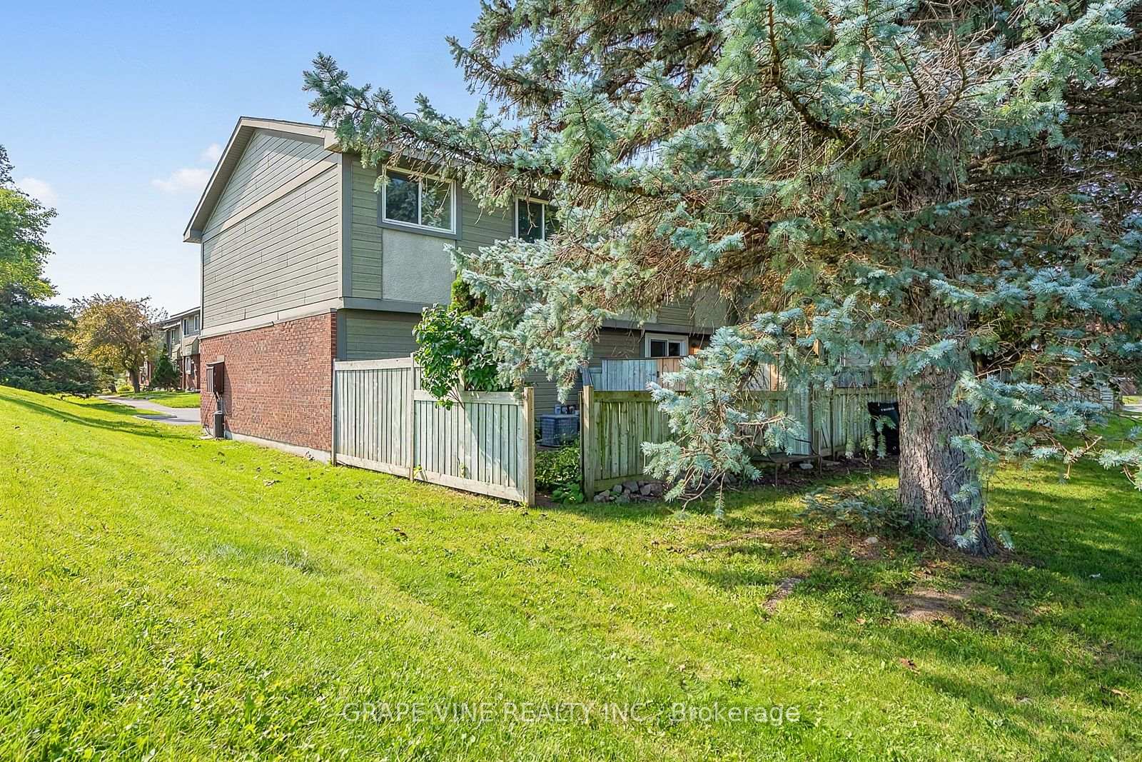 Photo 33 of 183 Pickford Drive, Ottawa, Kanata - Katimavik — HOMEH