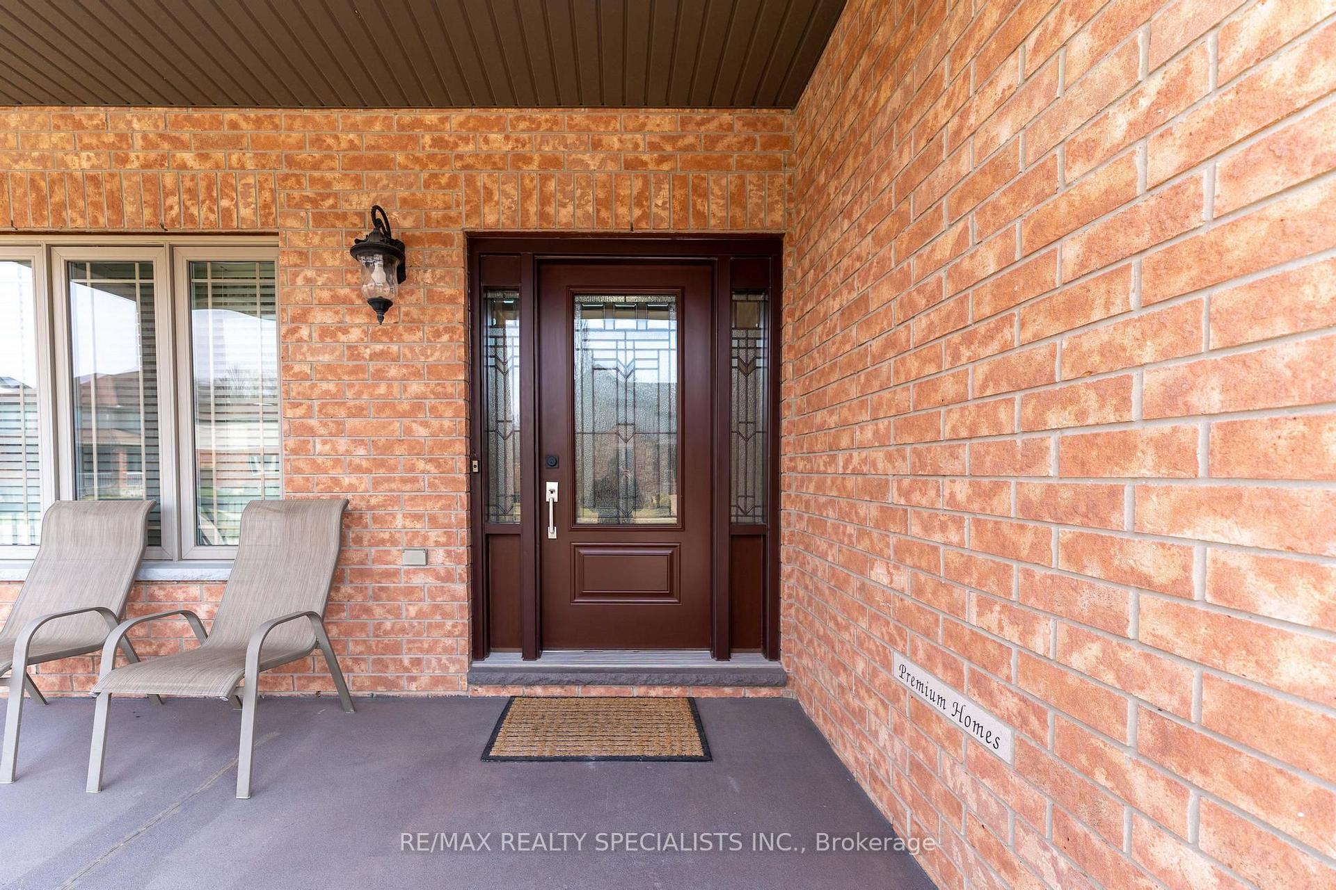 Photo 6 of 708 Spitfire Street, Woodstock, Woodstock - North — HOMEH