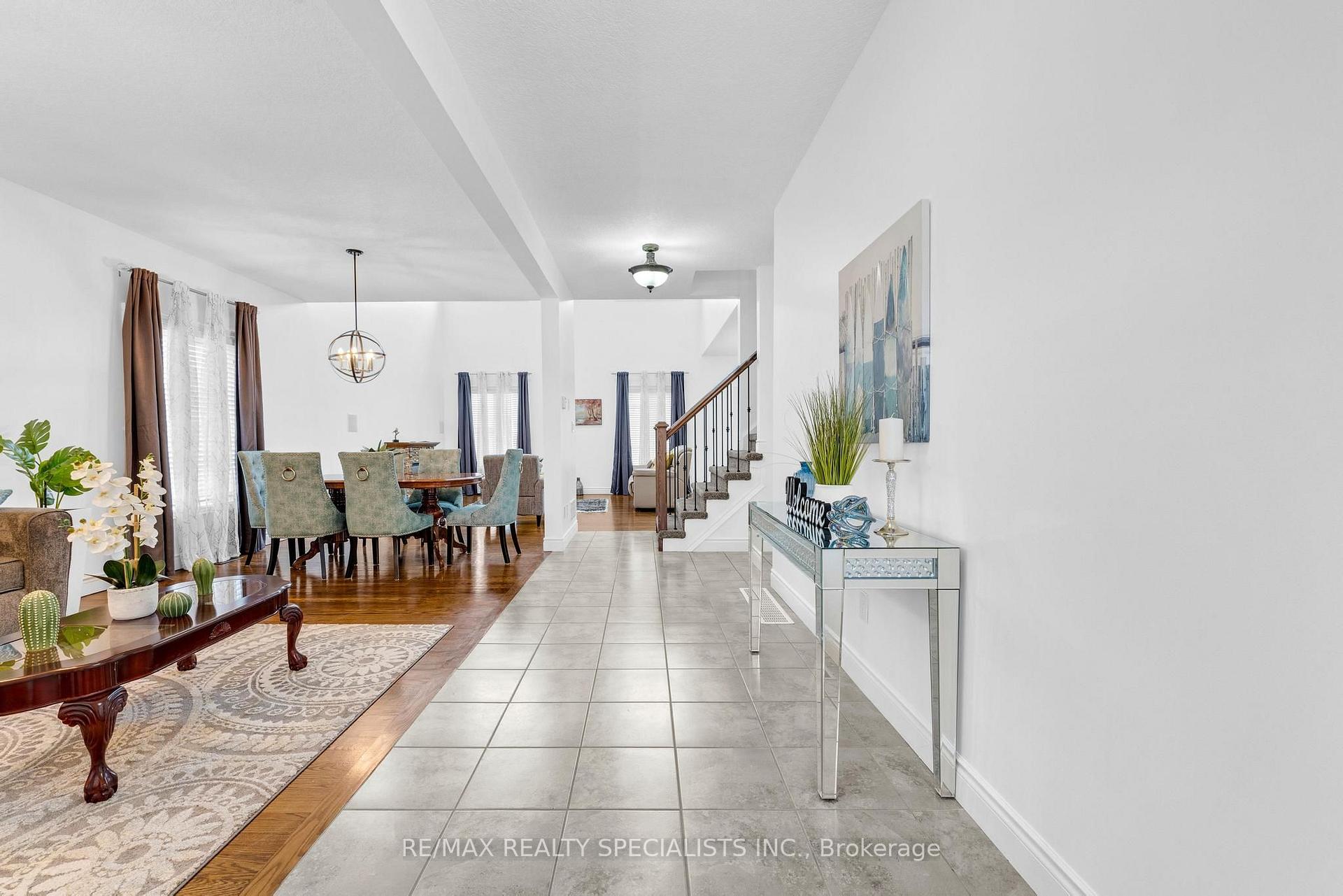 Photo 9 of 708 Spitfire Street, Woodstock, Woodstock - North — HOMEH