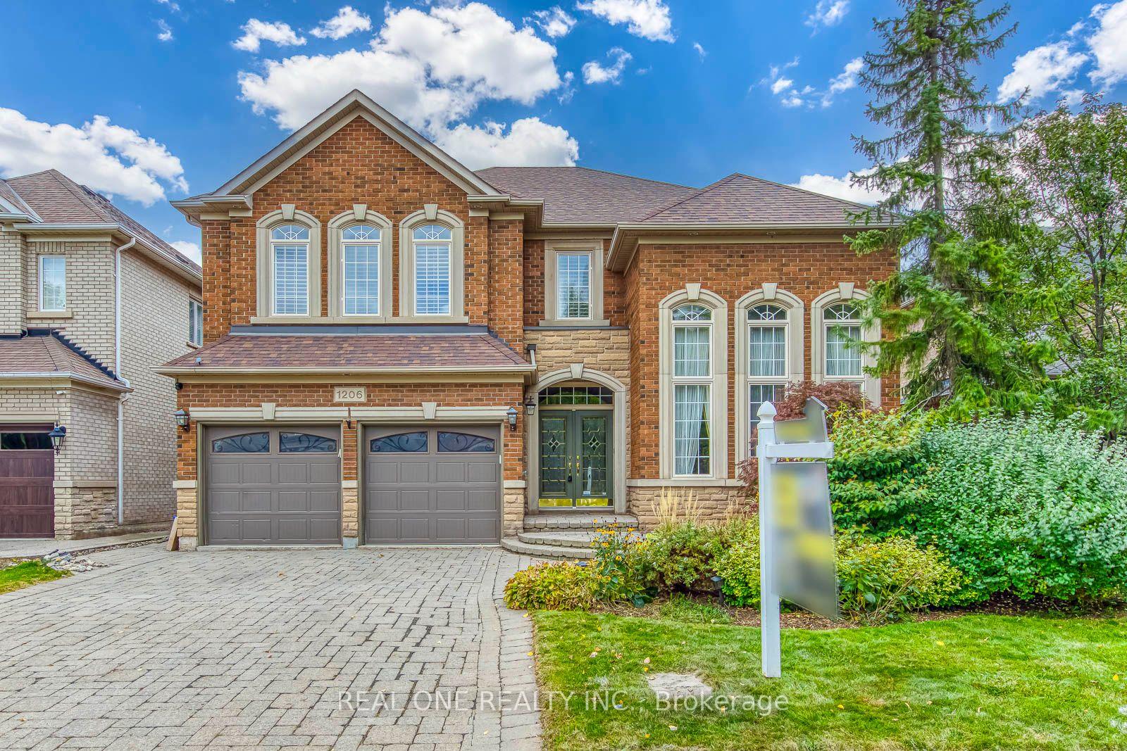 Photo 1 of 1206 Lindenrock Drive, Oakville, Joshua Creek — HOMEH