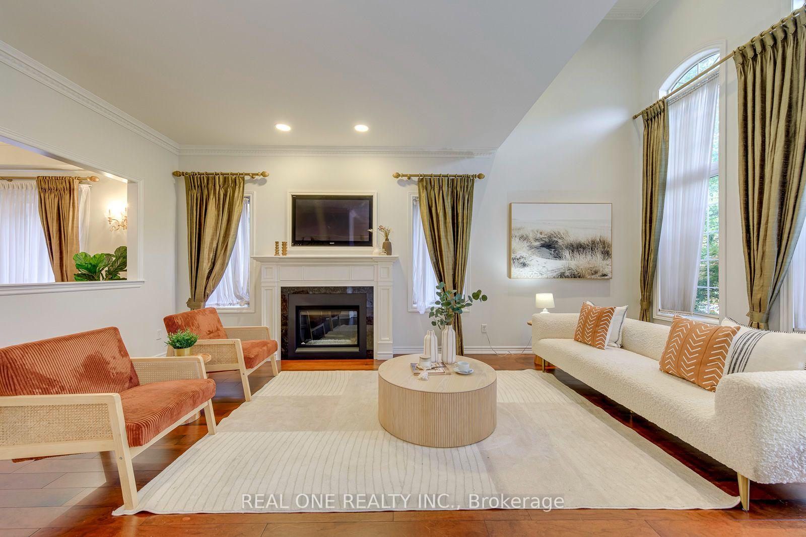 Photo 5 of 1206 Lindenrock Drive, Oakville, Joshua Creek — HOMEH
