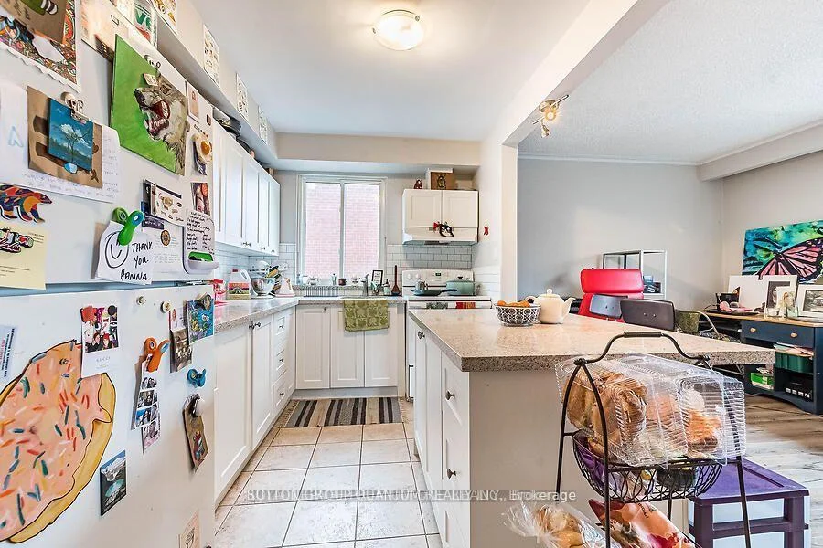 Photo 4 of Unit Lower Unit B, 314 Lakeshore Road, Mississauga, Port Credit — HOMEH