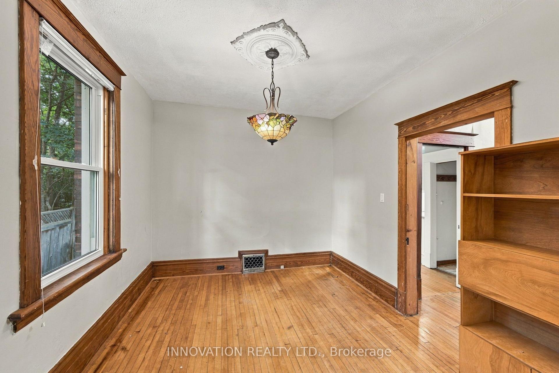 Photo 10 of 204 Compton Avenue, Ottawa, Woodroffe — HOMEH