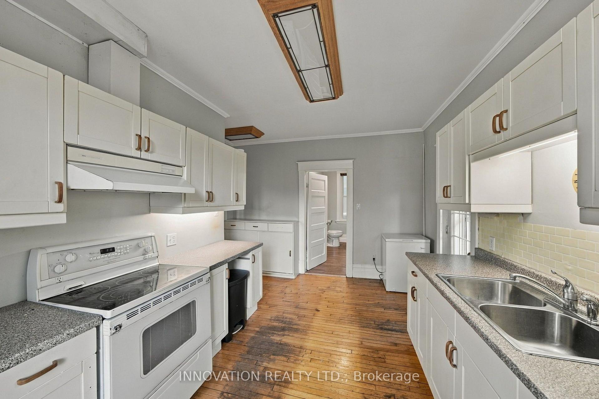 Photo 14 of 204 Compton Avenue, Ottawa, Woodroffe — HOMEH